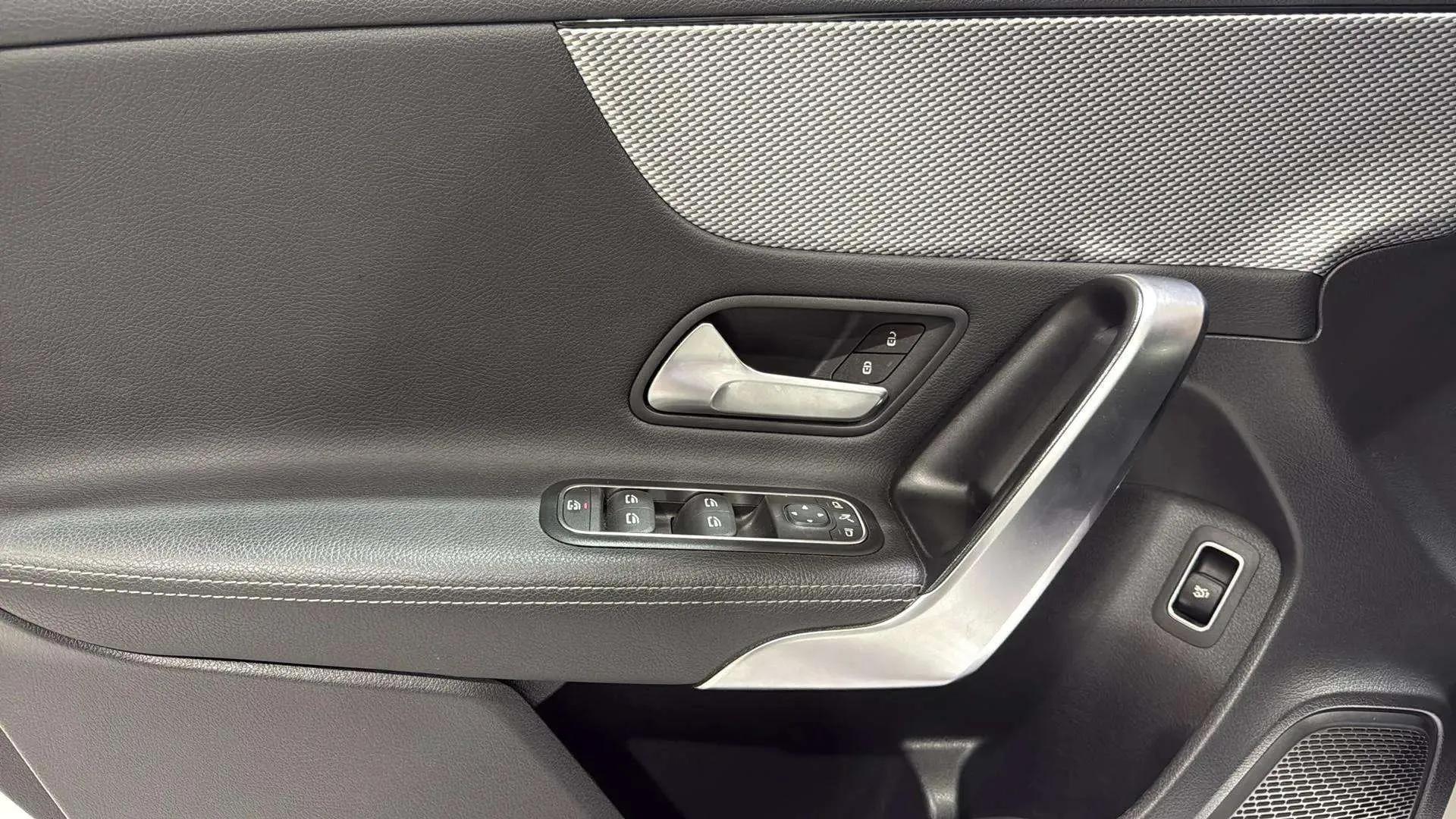 Mercedes-Benz Clase A Sedán A 180 d - foto 16