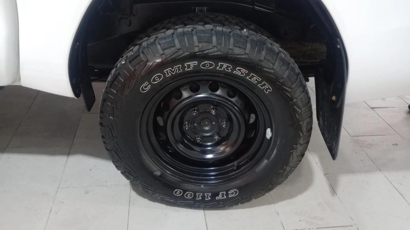 Toyota Hilux 2.4 D-4D Cabina Doble GX - foto 18