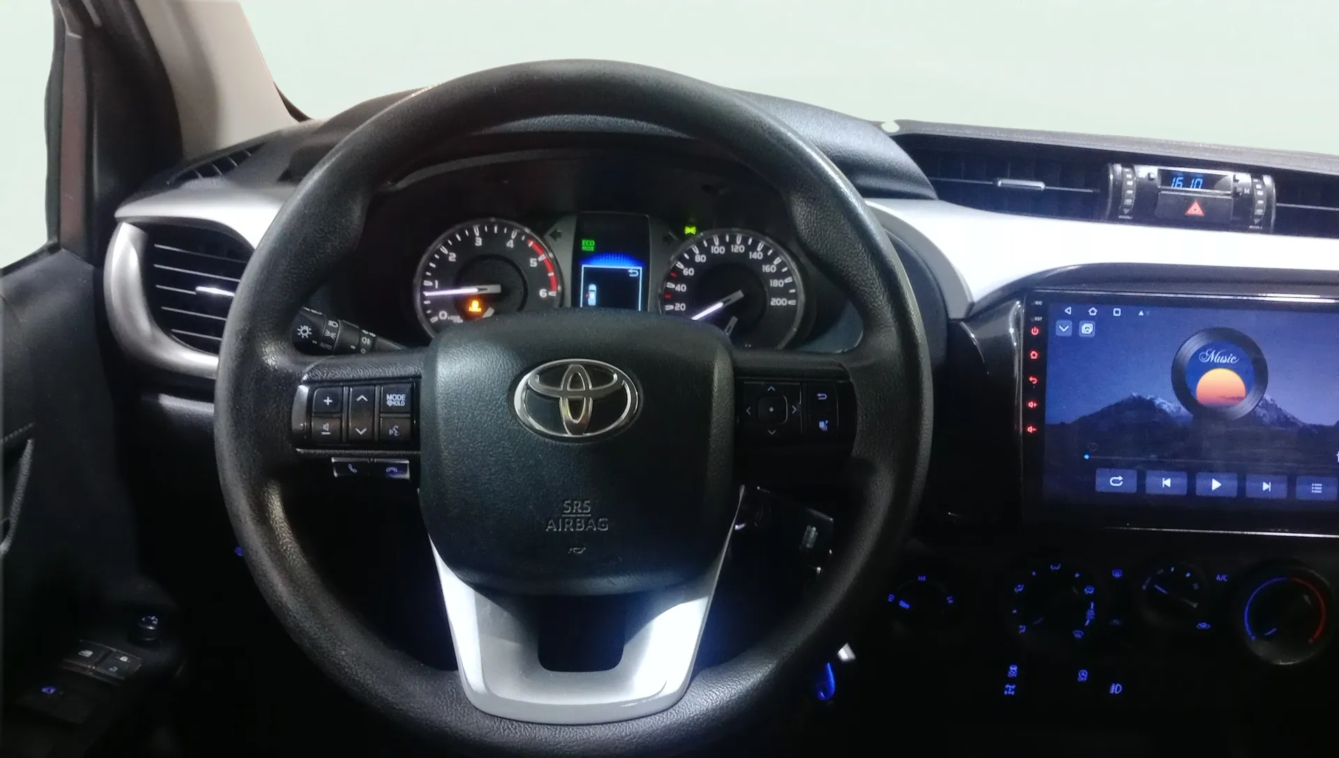 Toyota Hilux 2.4 D-4D Cabina Doble GX - foto 9