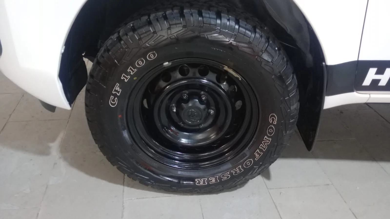 Toyota Hilux 2.4 D-4D Cabina Doble GX - foto 16