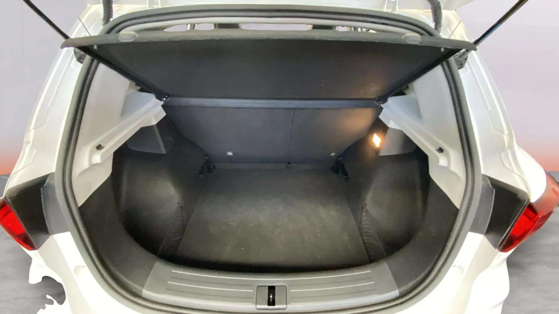 MG ZS 1.0T Luxury - foto 9