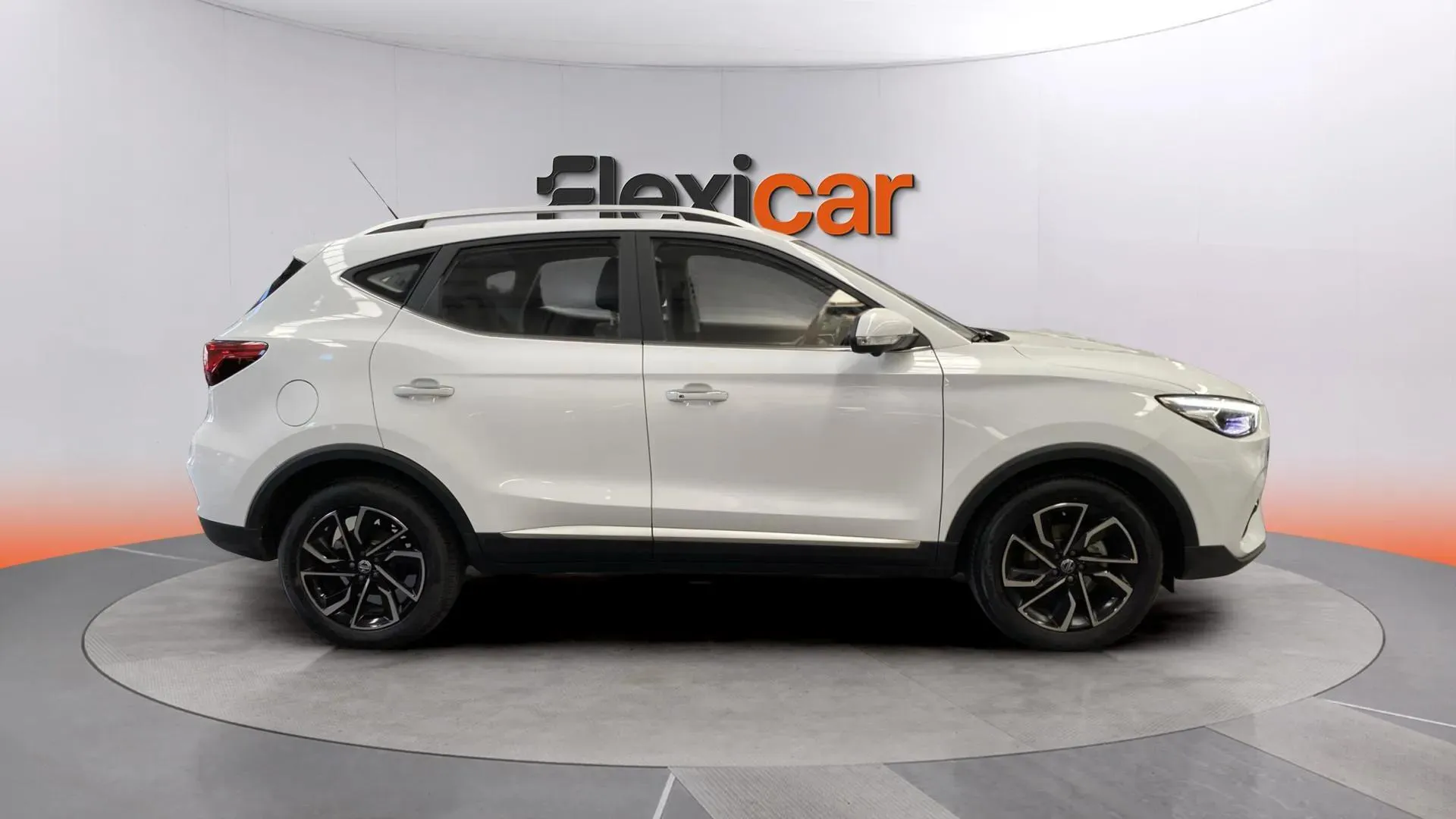 MG ZS 1.0T Luxury - foto 8