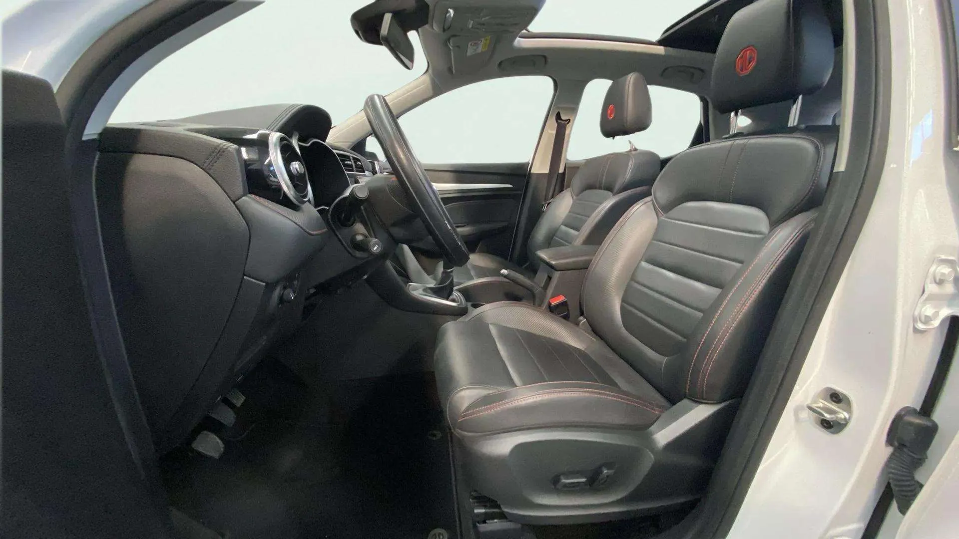 MG ZS 1.0T Luxury - foto 21