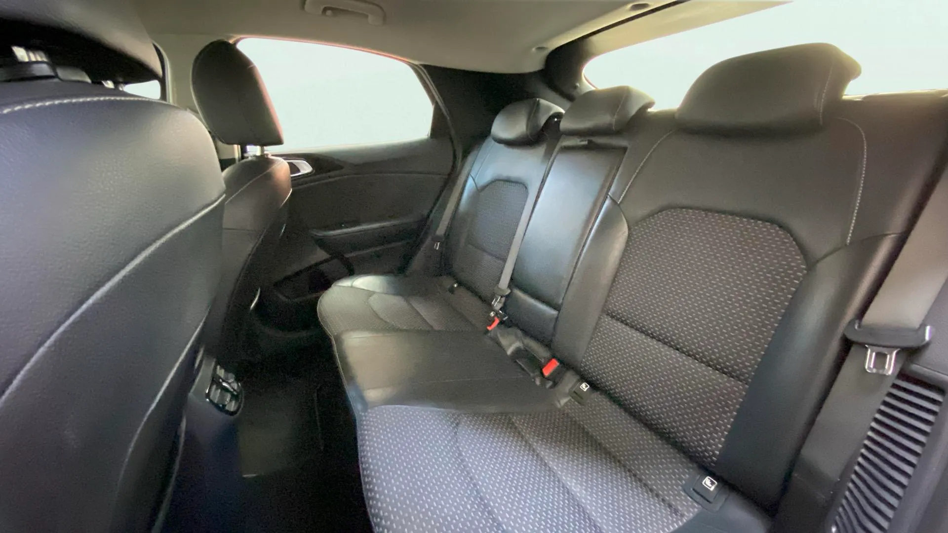 Kia XCeed 1.6 GDi PHEV E-Tech - foto 11