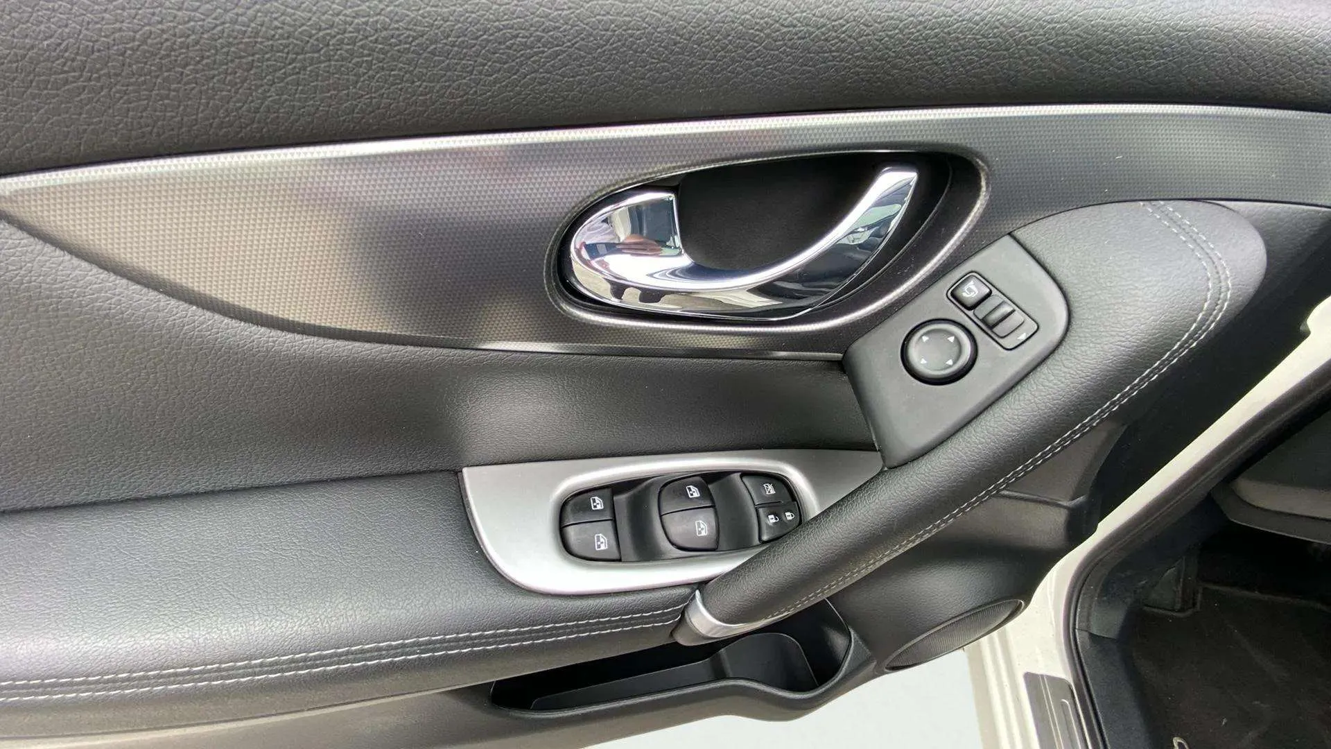 Nissan Qashqai dCi Tekna - foto 19