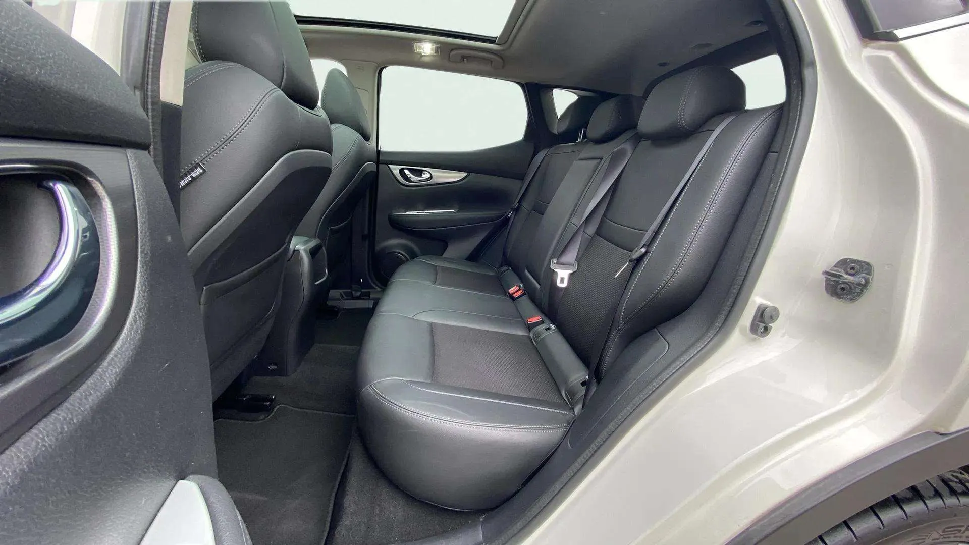 Nissan Qashqai dCi Tekna - foto 17