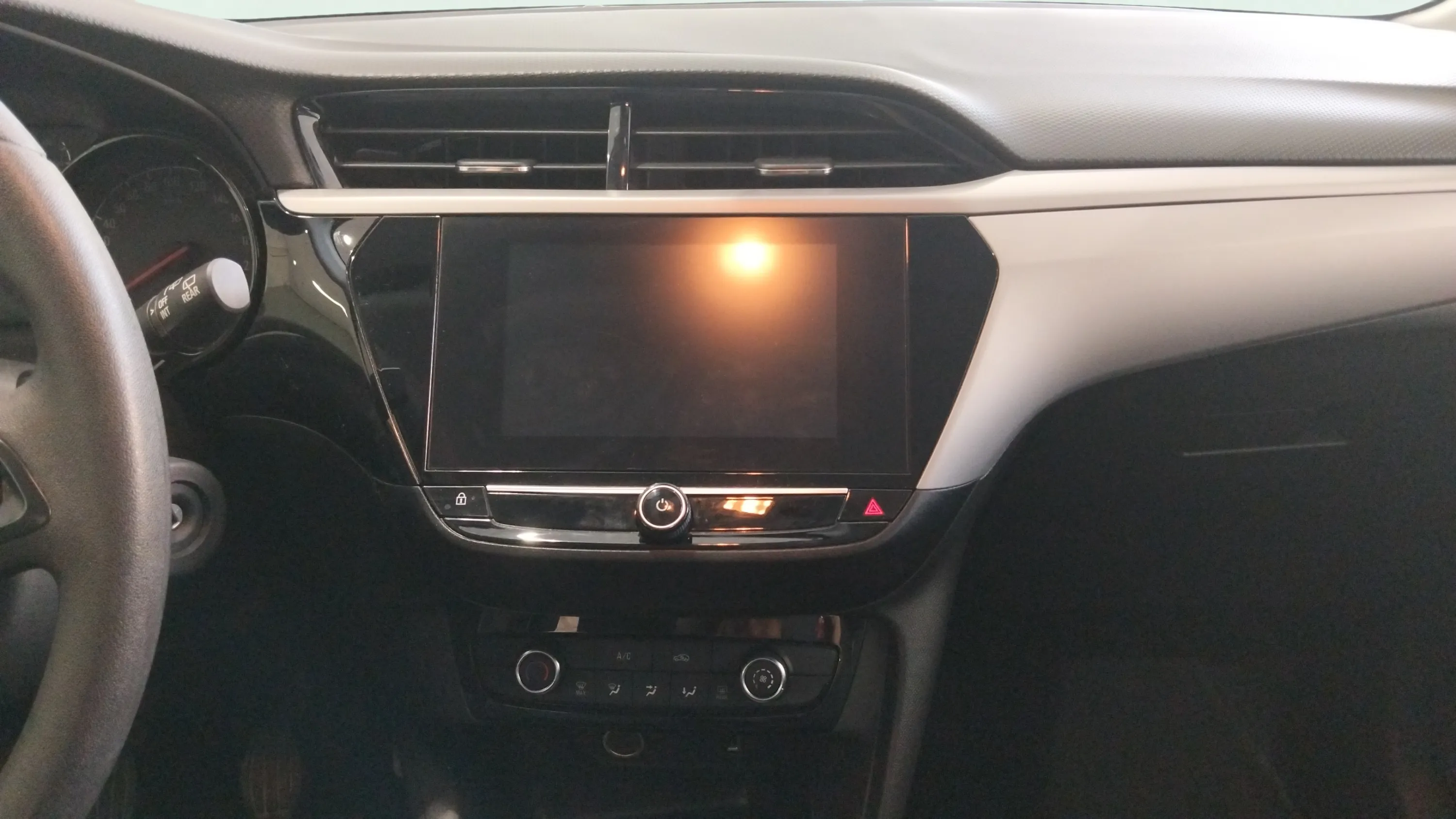Opel Corsa 1.2 XEL Edition - foto 11