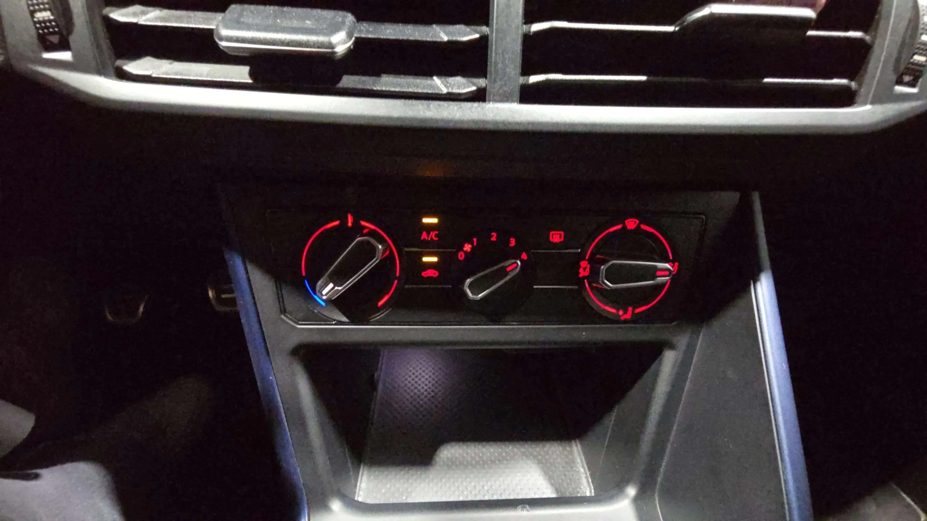 Volkswagen Polo United 1.0 TSI - foto 18