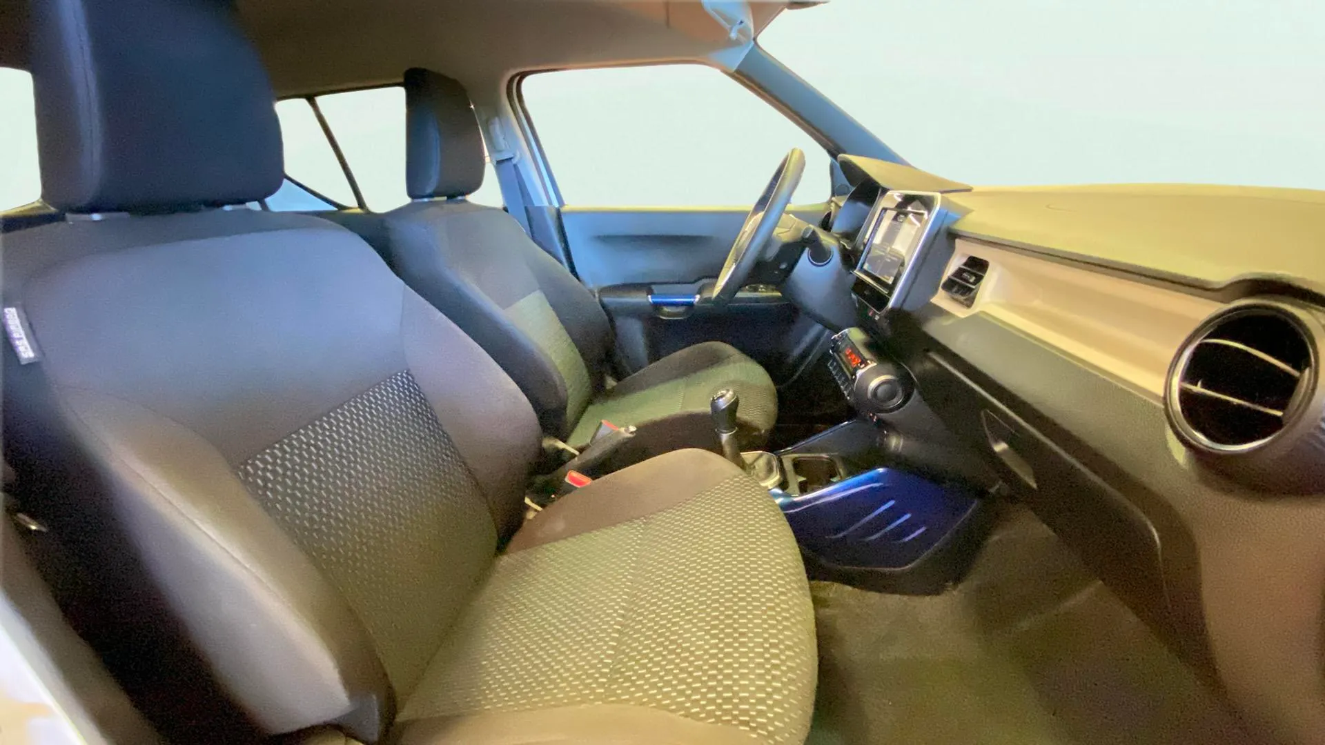 Suzuki Ignis 1.2 GLX Mild Hybrid - foto 12
