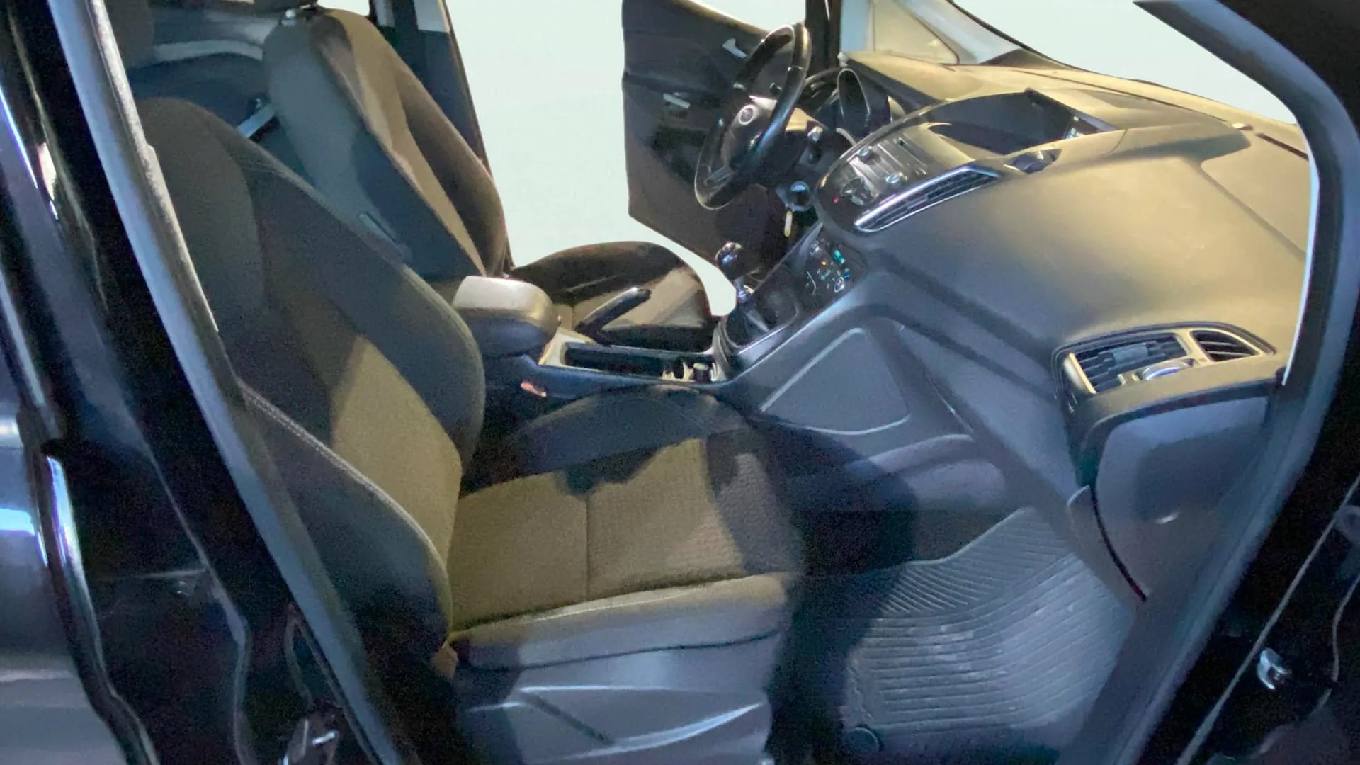 Ford C-Max 1.0 EcoBoost Business - foto 30