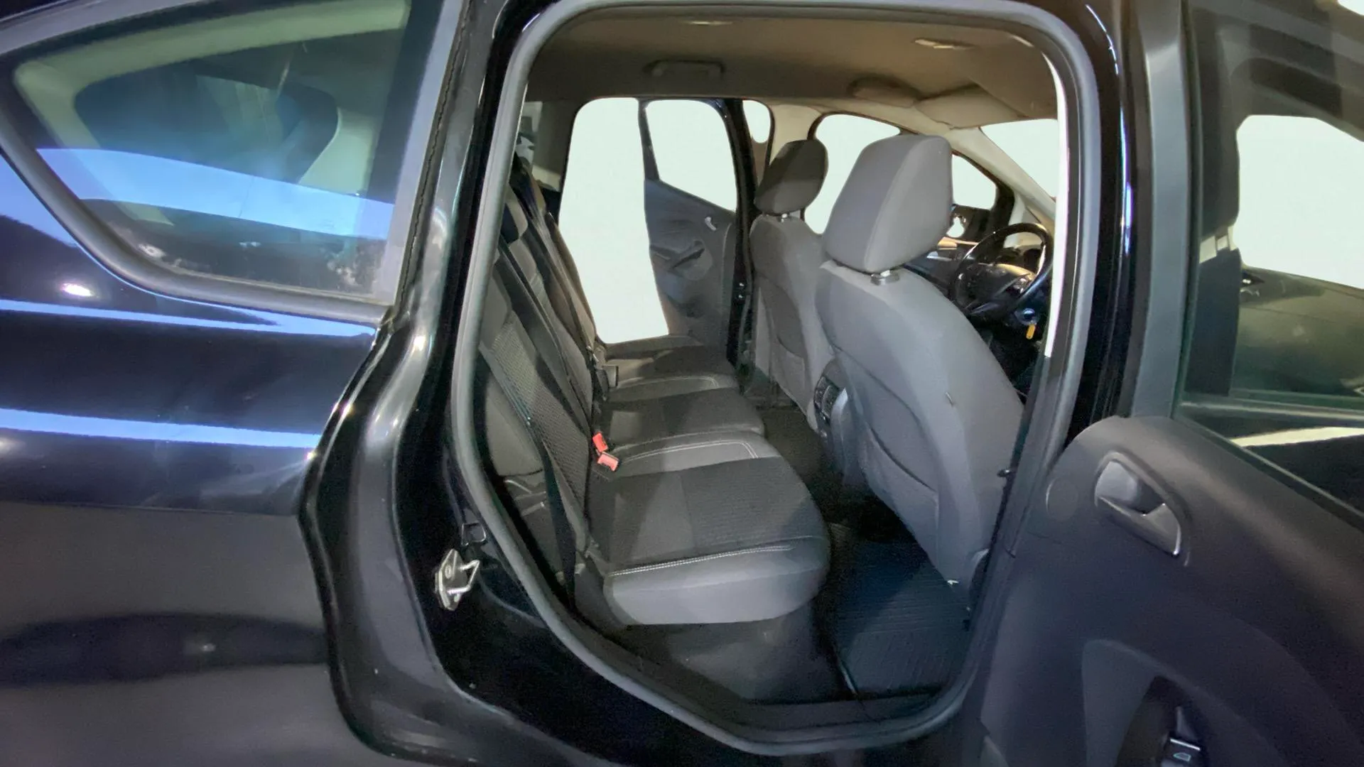 Ford C-Max 1.0 EcoBoost Business - foto 17