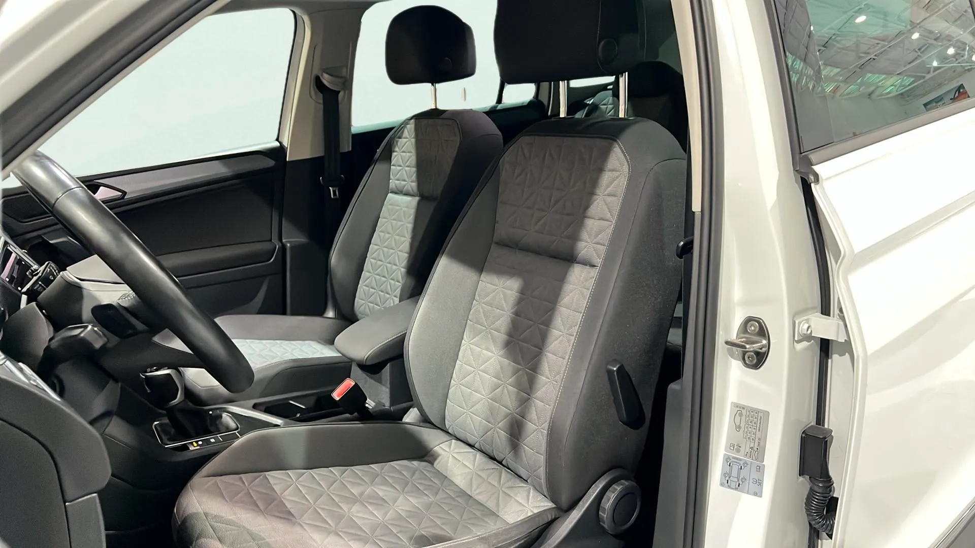 Volkswagen Tiguan Life 2.0 TDI DSG - foto 10