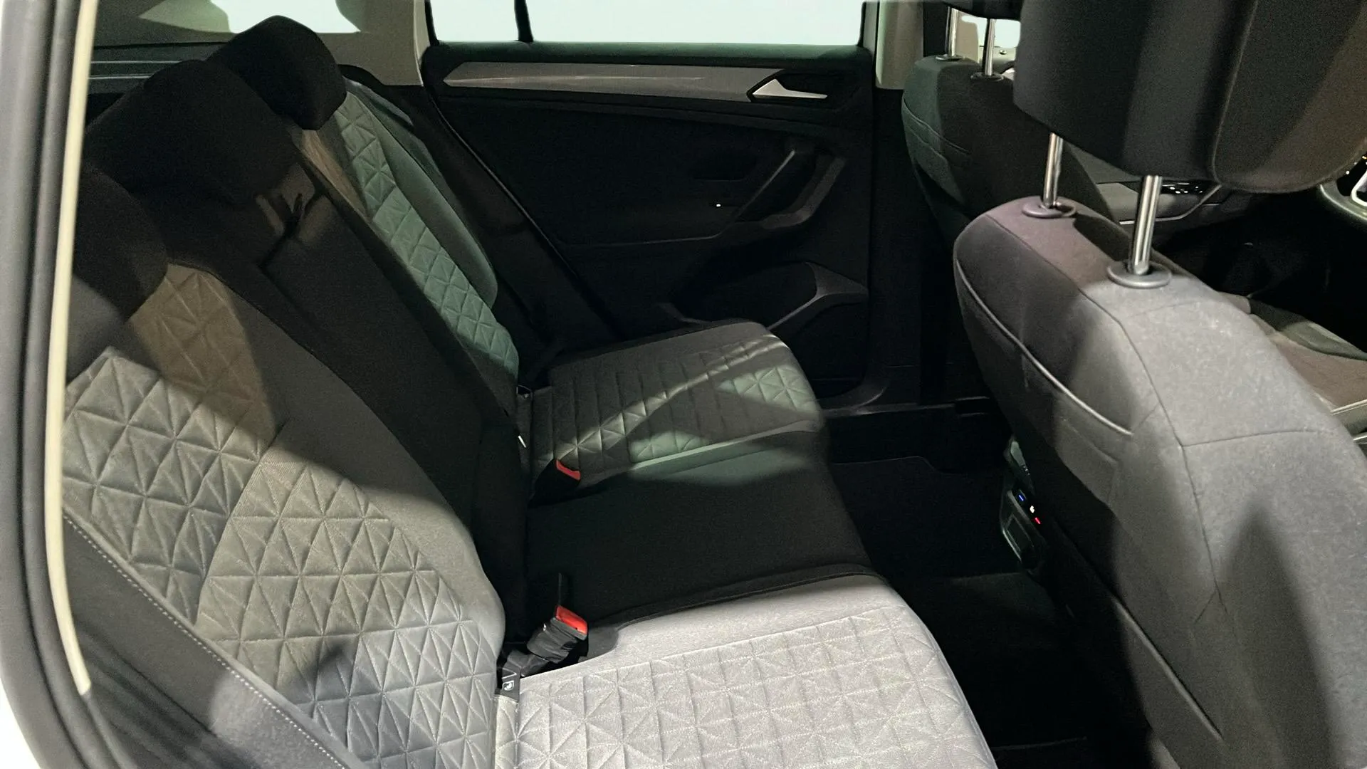 Volkswagen Tiguan Life 2.0 TDI DSG - foto 12