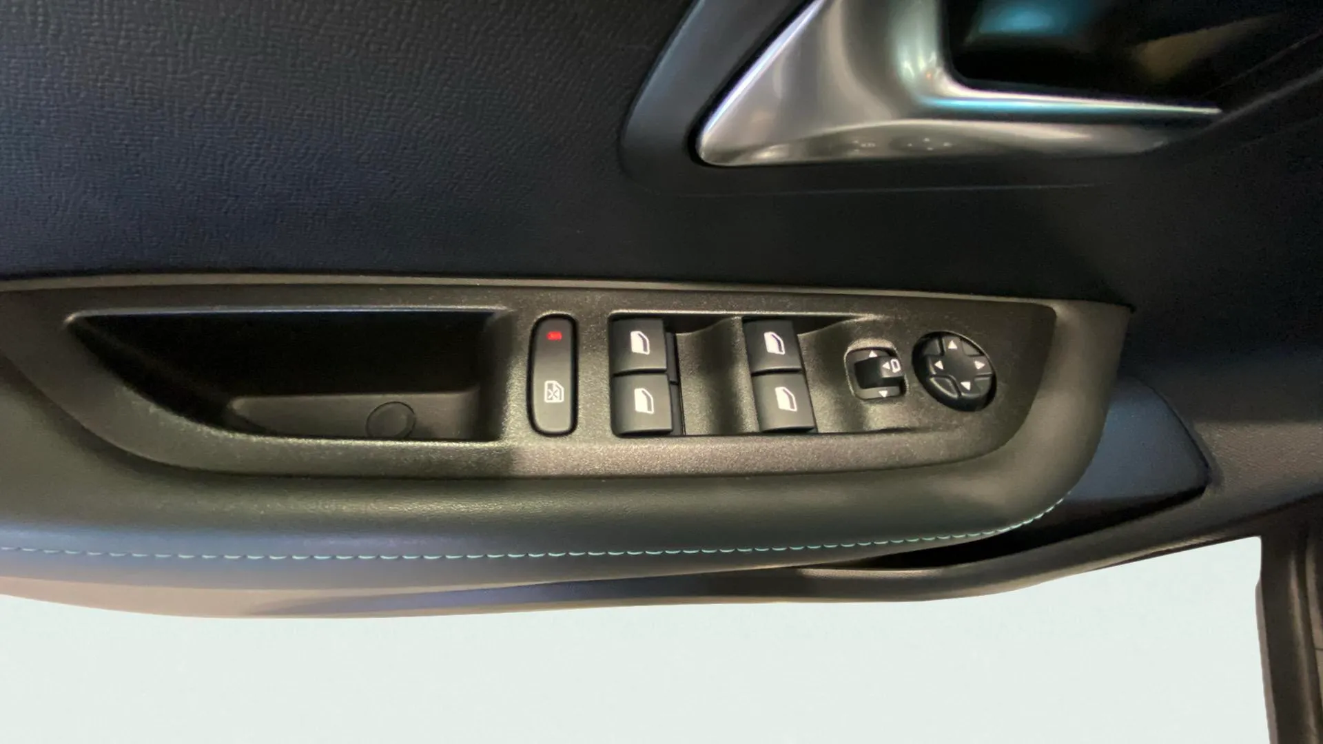 Peugeot 208 PureTech Allure - foto 30