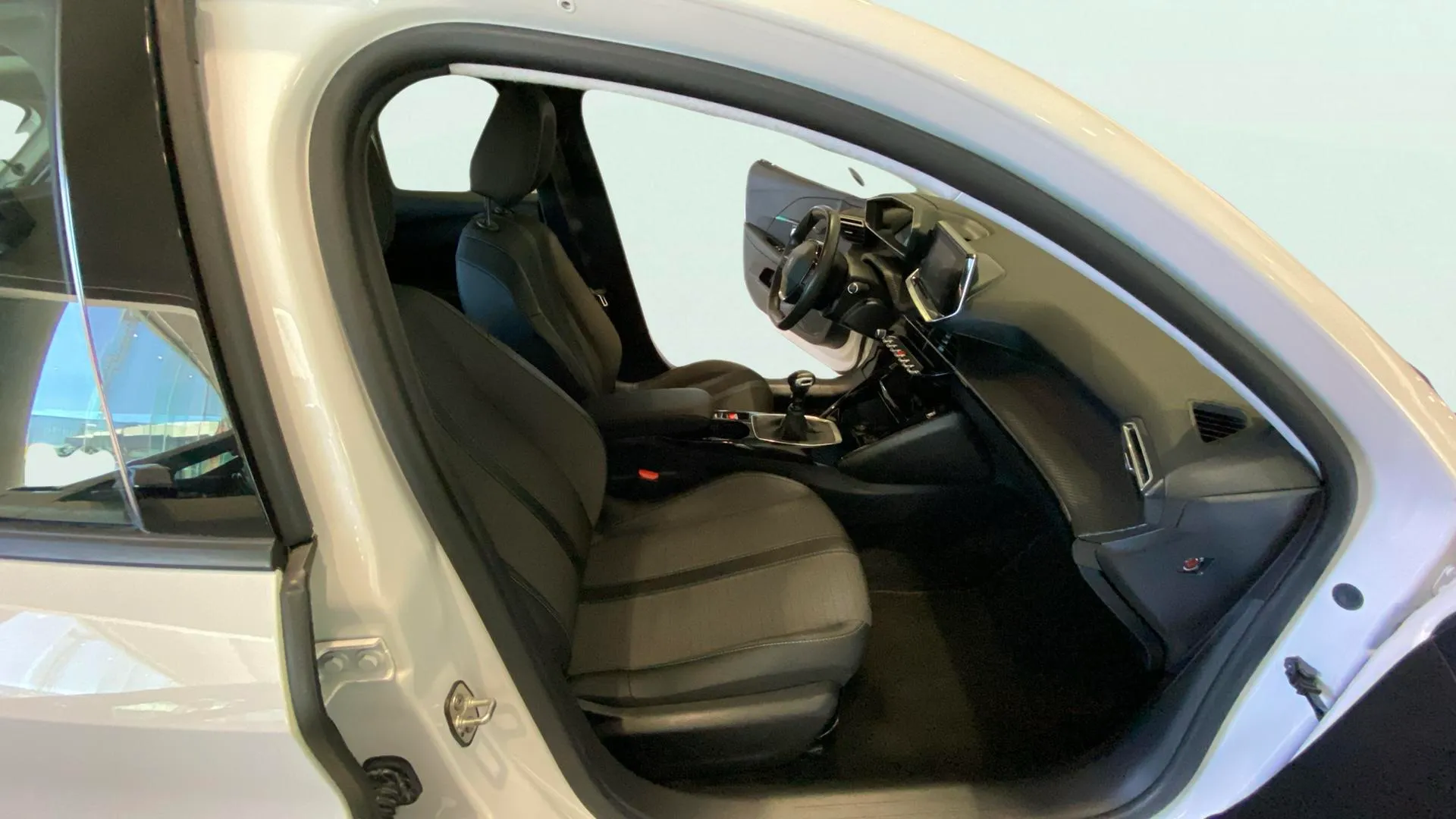 Peugeot 208 PureTech Allure - foto 20