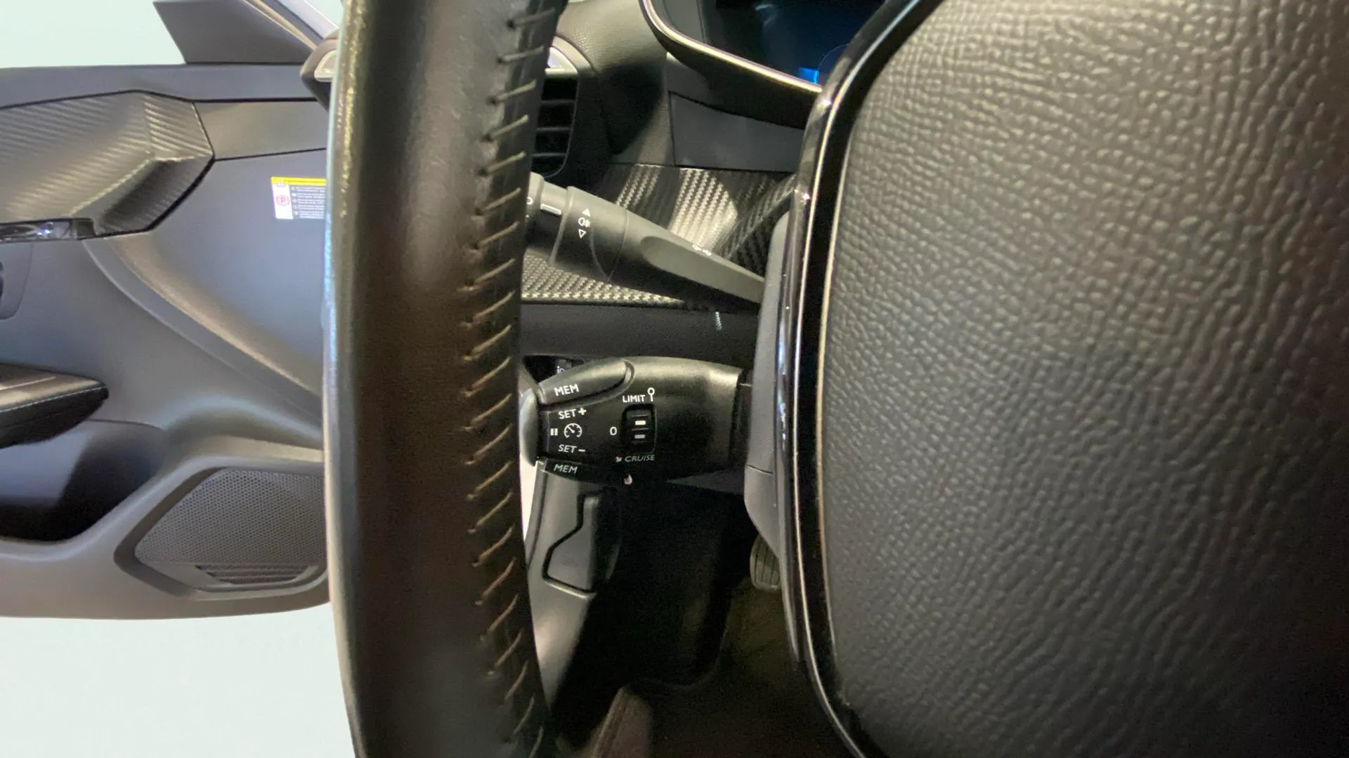Peugeot 208 PureTech Allure - foto 35