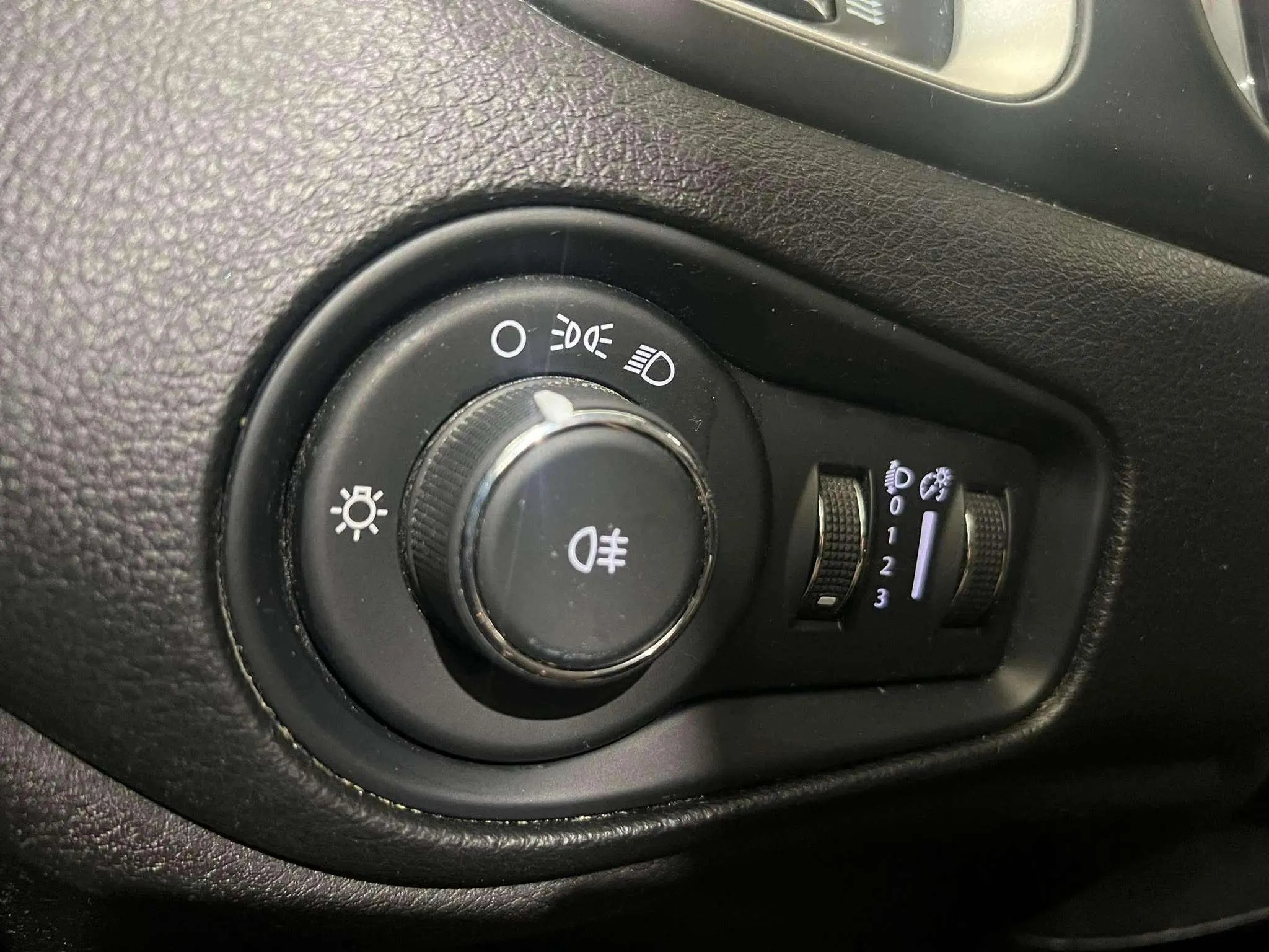 Jeep Renegade Limited 1.0G 120MT6 4x2 - foto 16