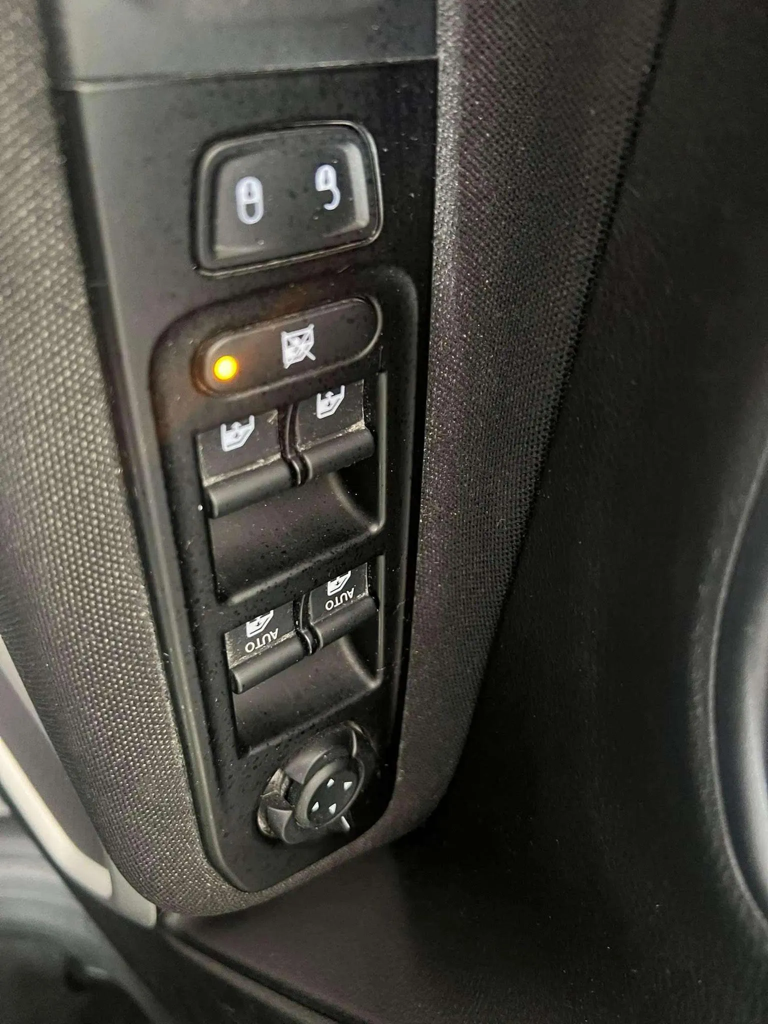 Jeep Renegade Limited 1.0G 120MT6 4x2 - foto 24