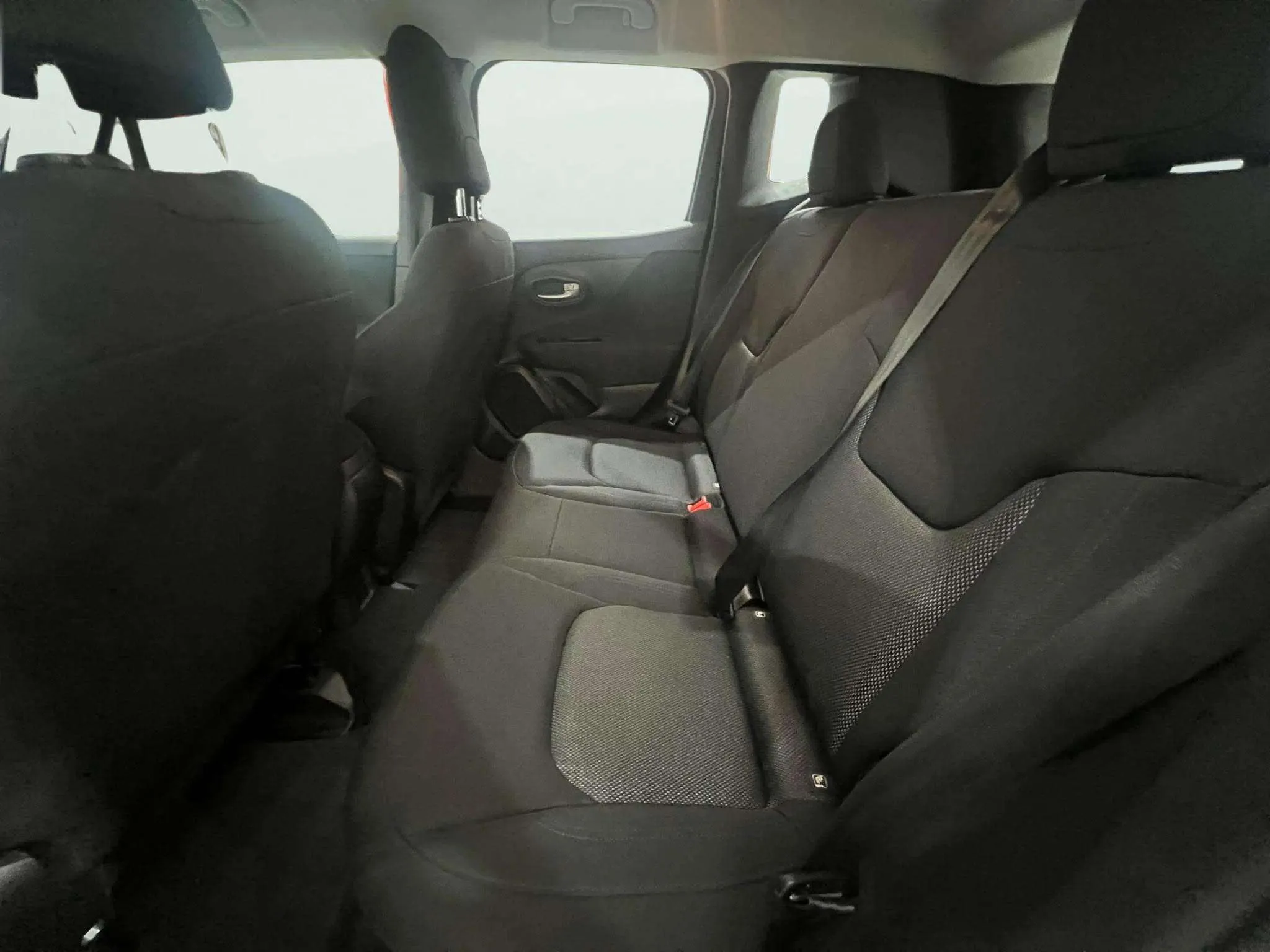Jeep Renegade Limited 1.0G 120MT6 4x2 - foto 12