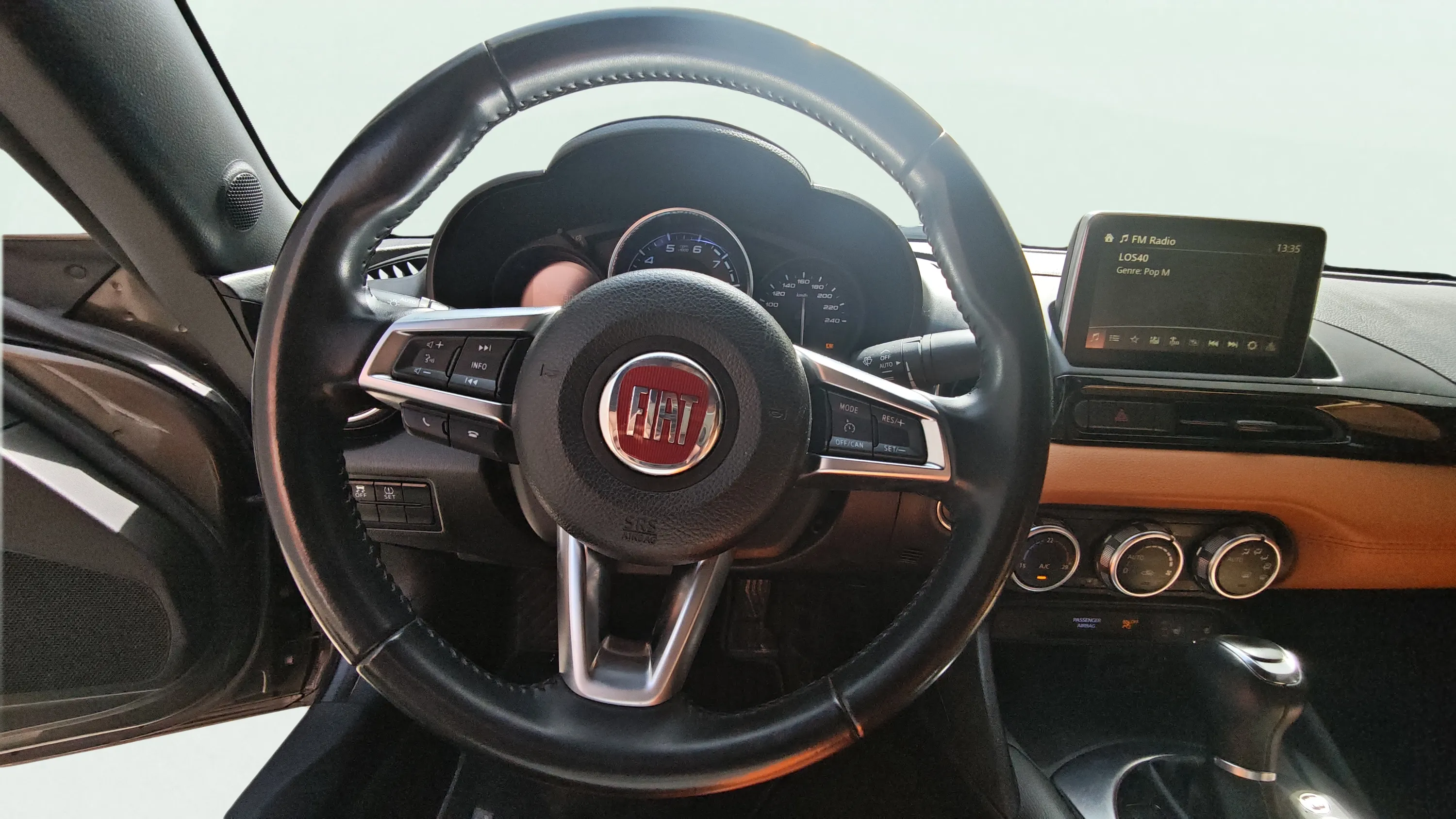 Fiat 124 Spider Lusso - foto 8