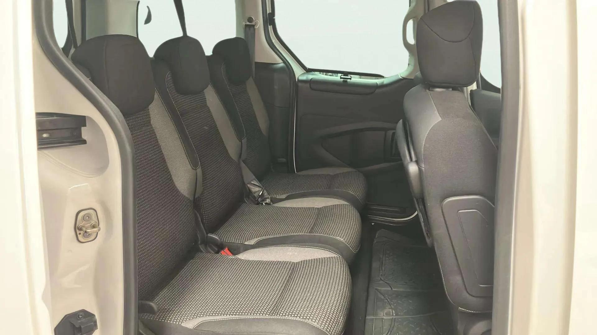 Peugeot Partner Tepee Outdoor 1.6 BlueHDi 120 - foto 16
