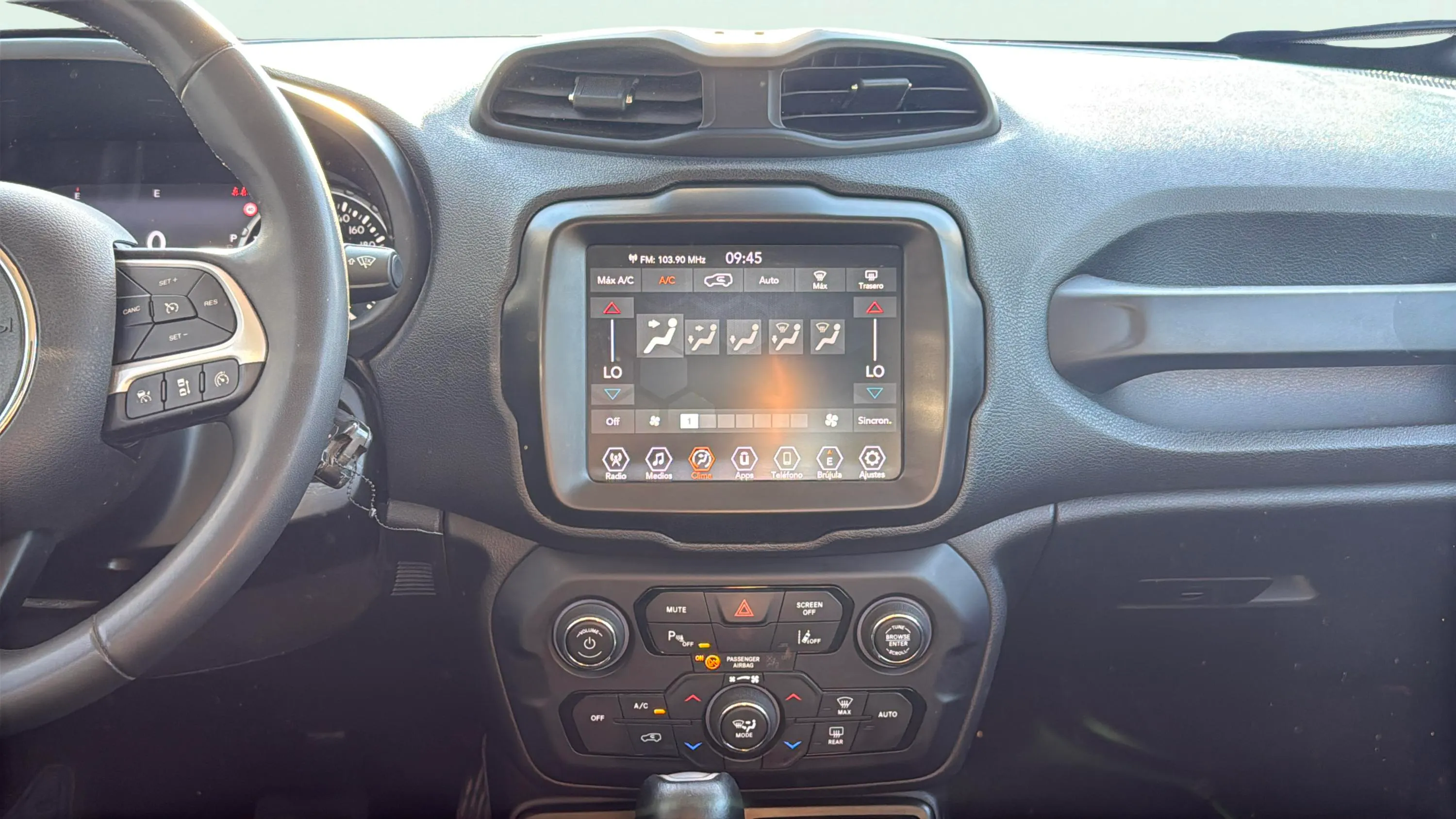 Jeep Renegade eHybrid 1.5 Limited ATX - foto 14