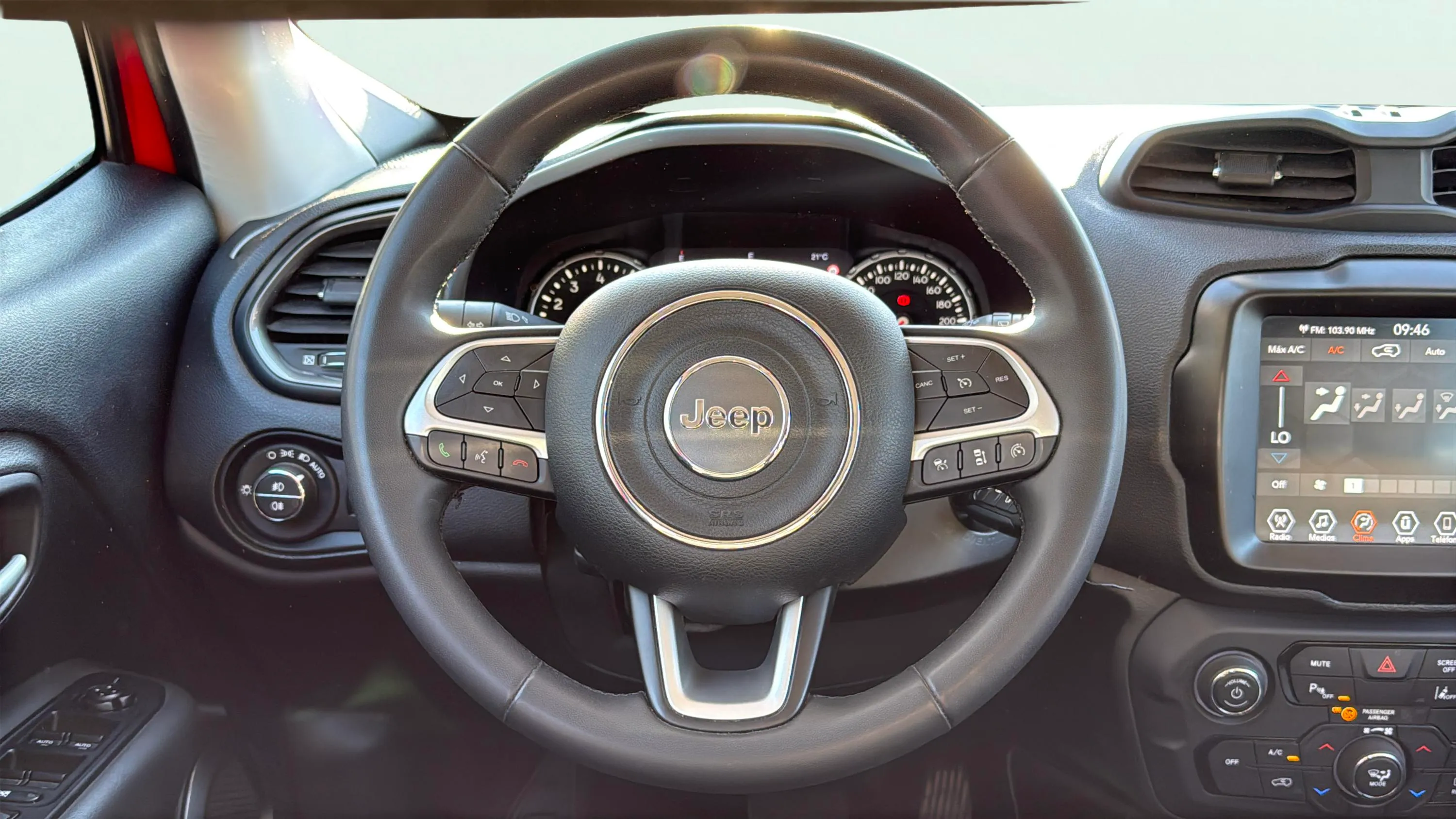 Jeep Renegade eHybrid 1.5 Limited ATX - foto 11