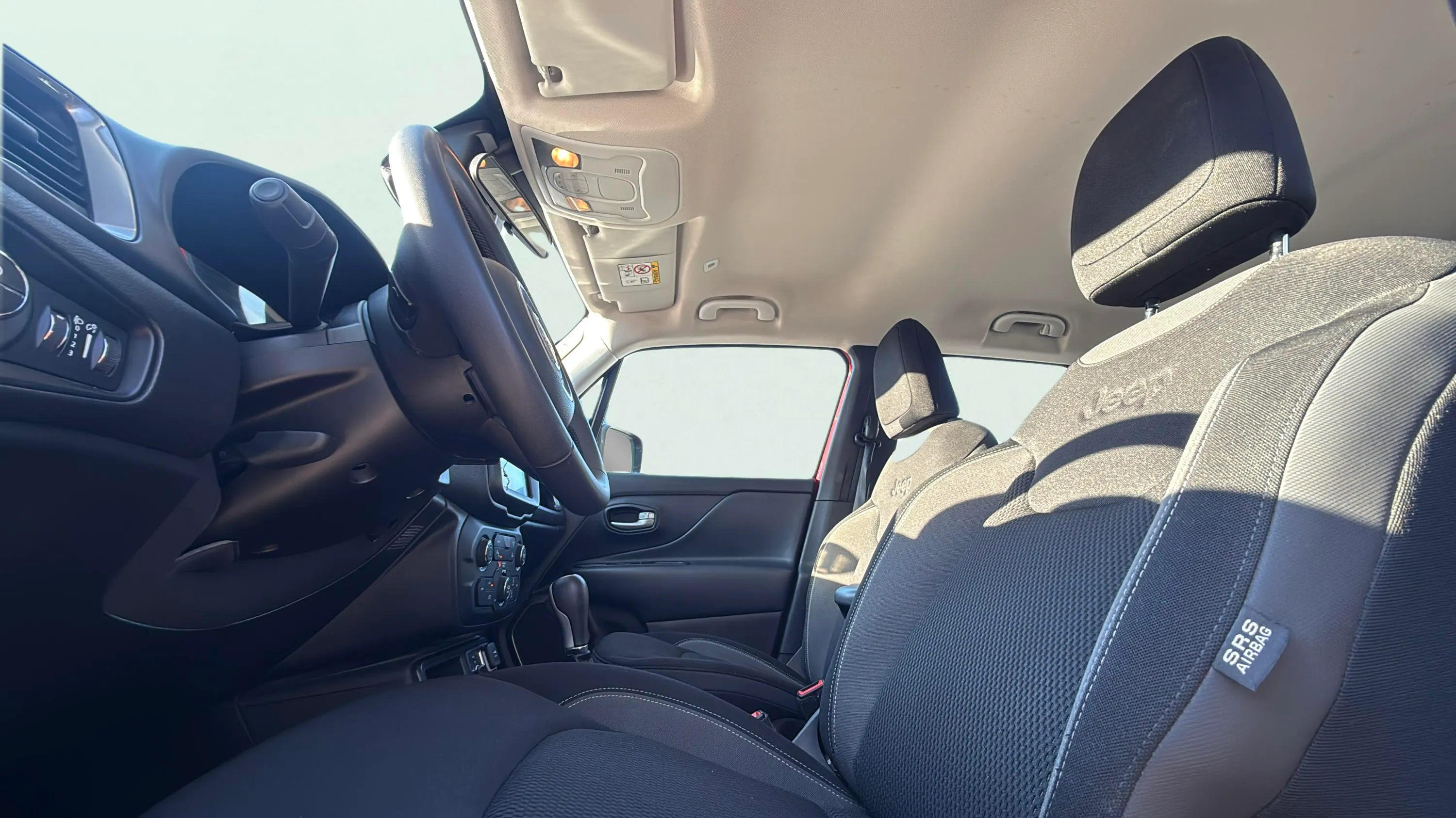 Jeep Renegade eHybrid 1.5 Limited ATX - foto 15
