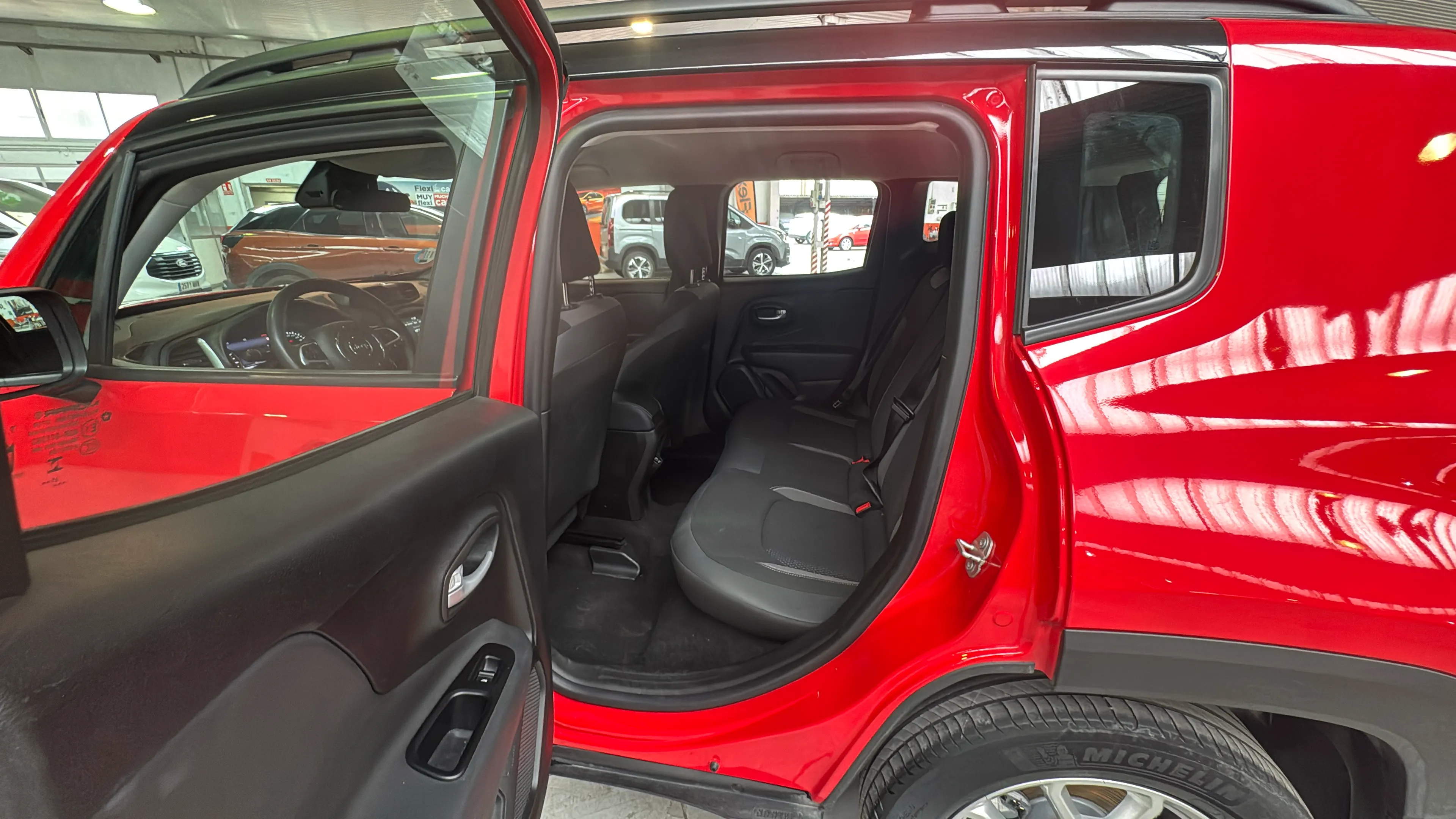 Jeep Renegade eHybrid 1.5 Limited ATX - foto 16