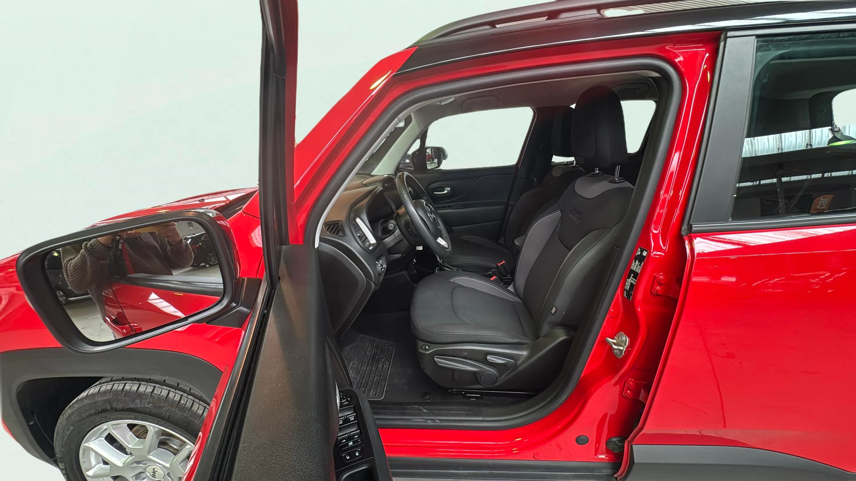Jeep Renegade eHybrid 1.5 Limited ATX - foto 15