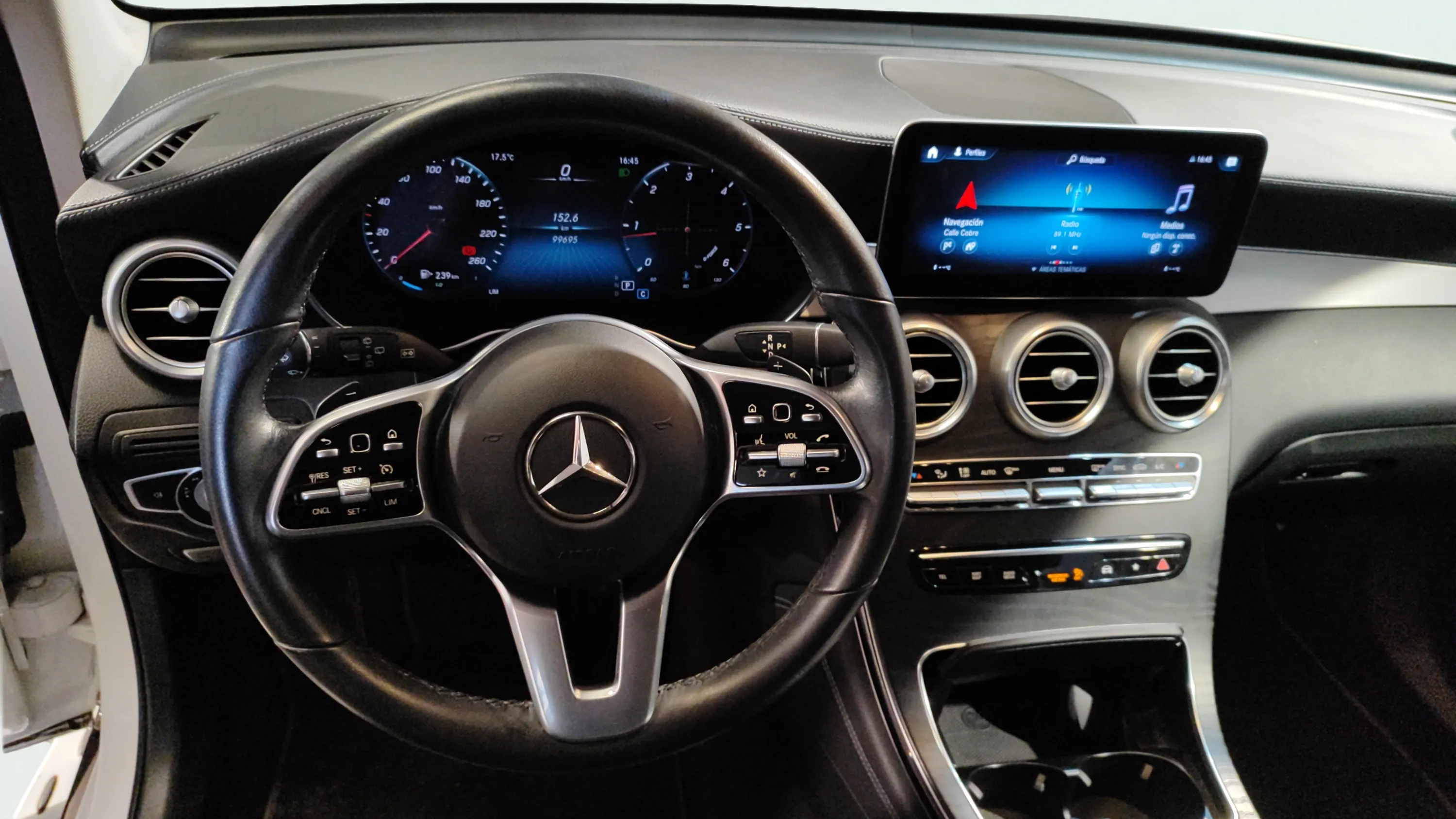 Mercedes-Benz GLC 200 d 4MATIC - foto 33