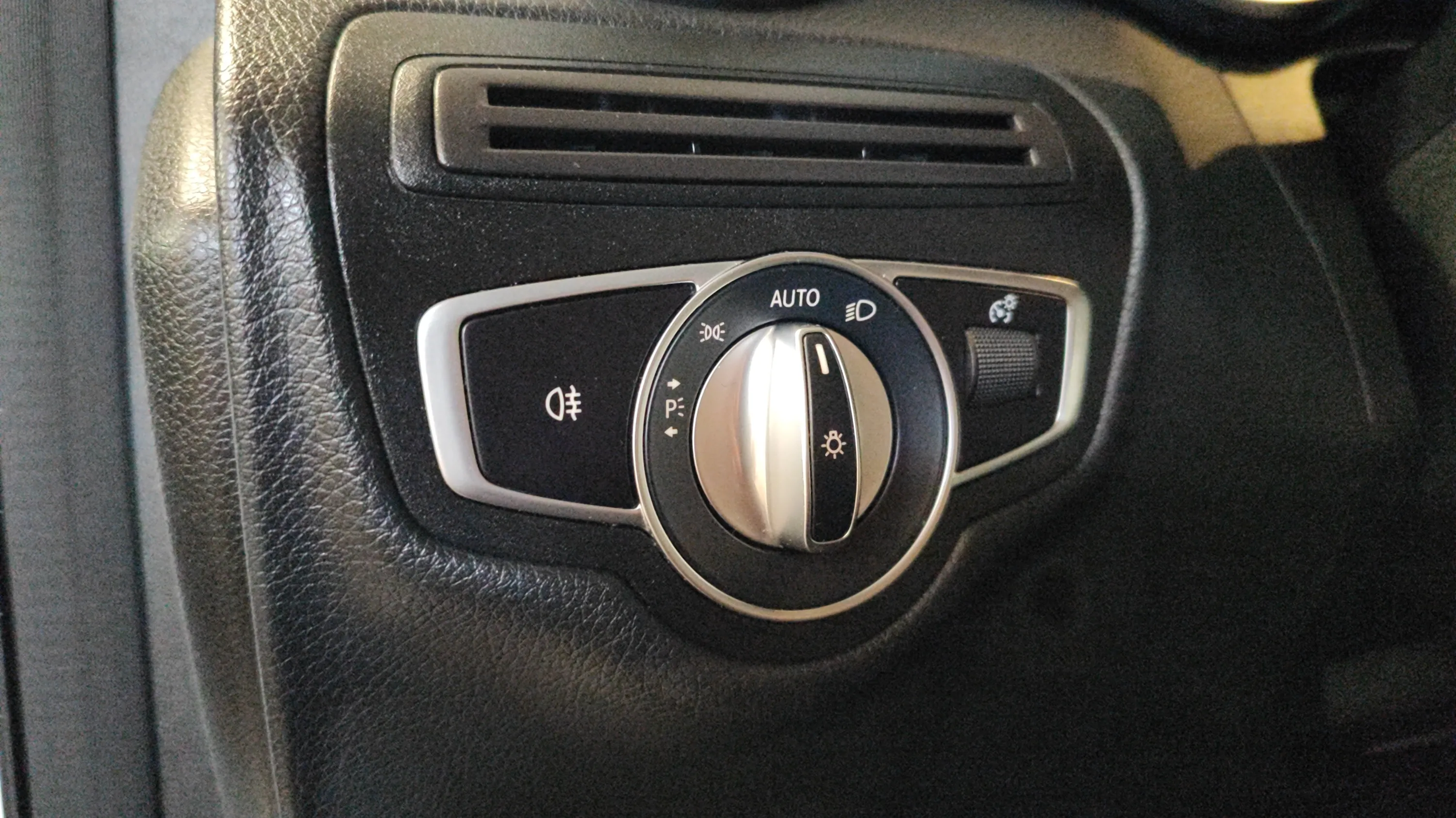Mercedes-Benz GLC 200 d 4MATIC - foto 22