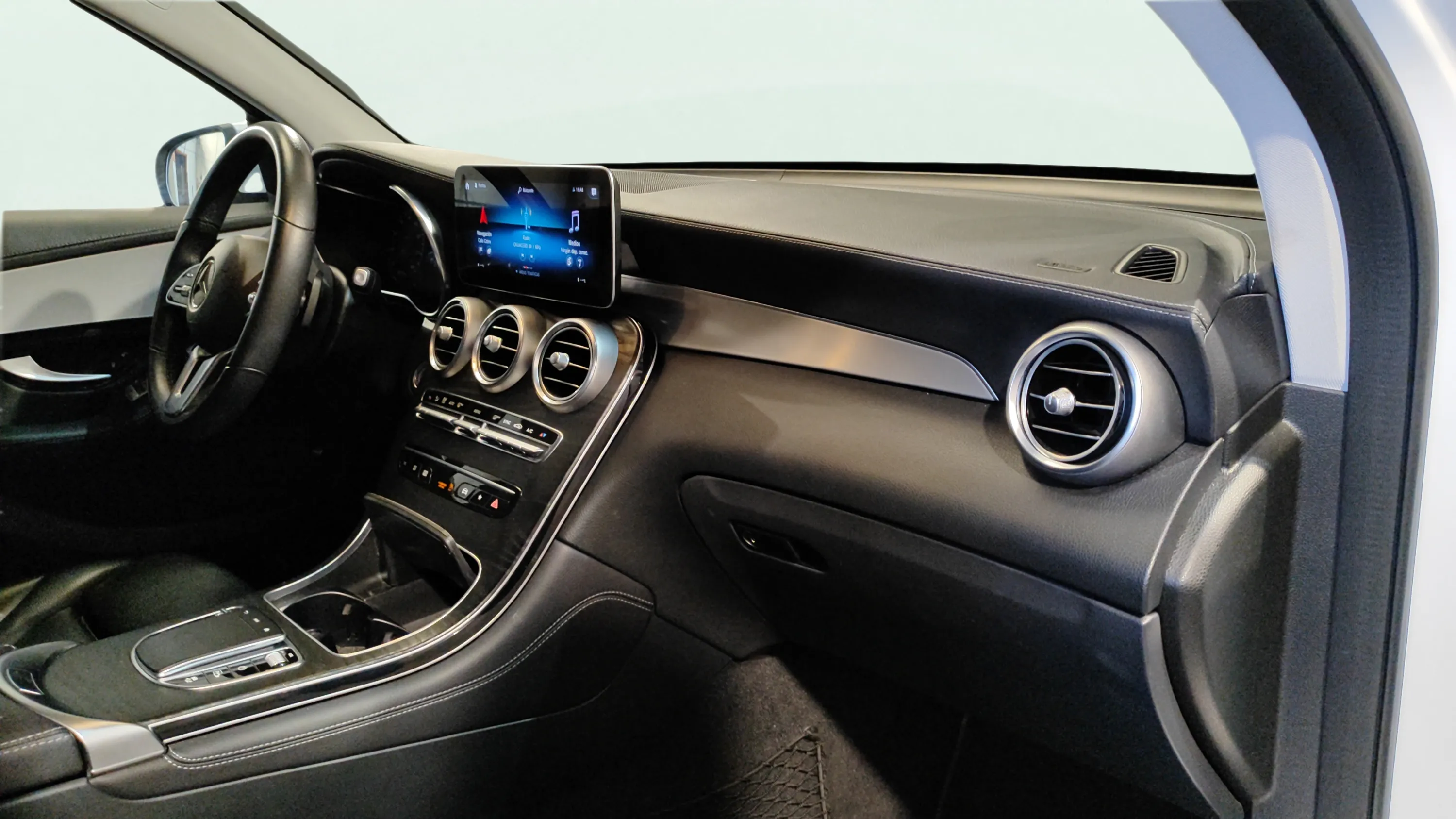 Mercedes-Benz GLC 200 d 4MATIC - foto 37