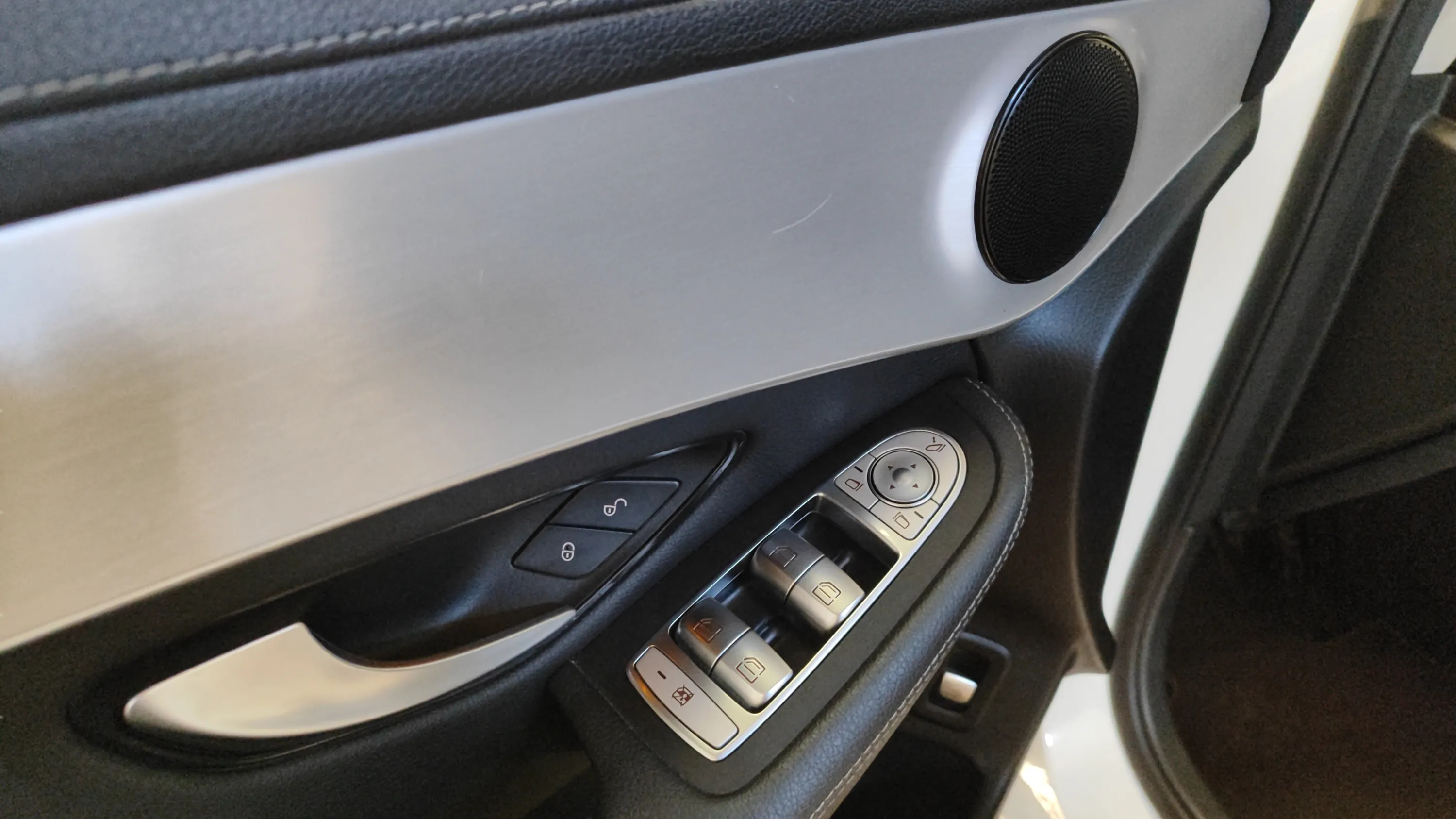 Mercedes-Benz GLC 200 d 4MATIC - foto 21