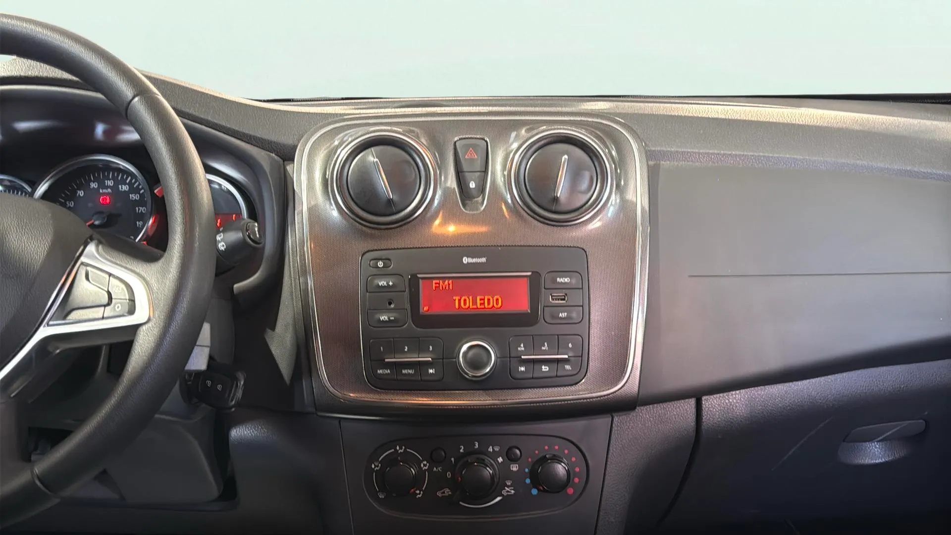 Dacia Sandero Serie Lim 2019 TCe GLP 18 - foto 11