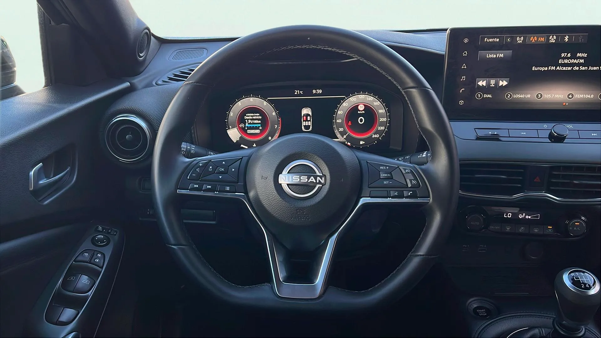 Nissan Juke DIG-T 6M/T N-Connecta - foto 13