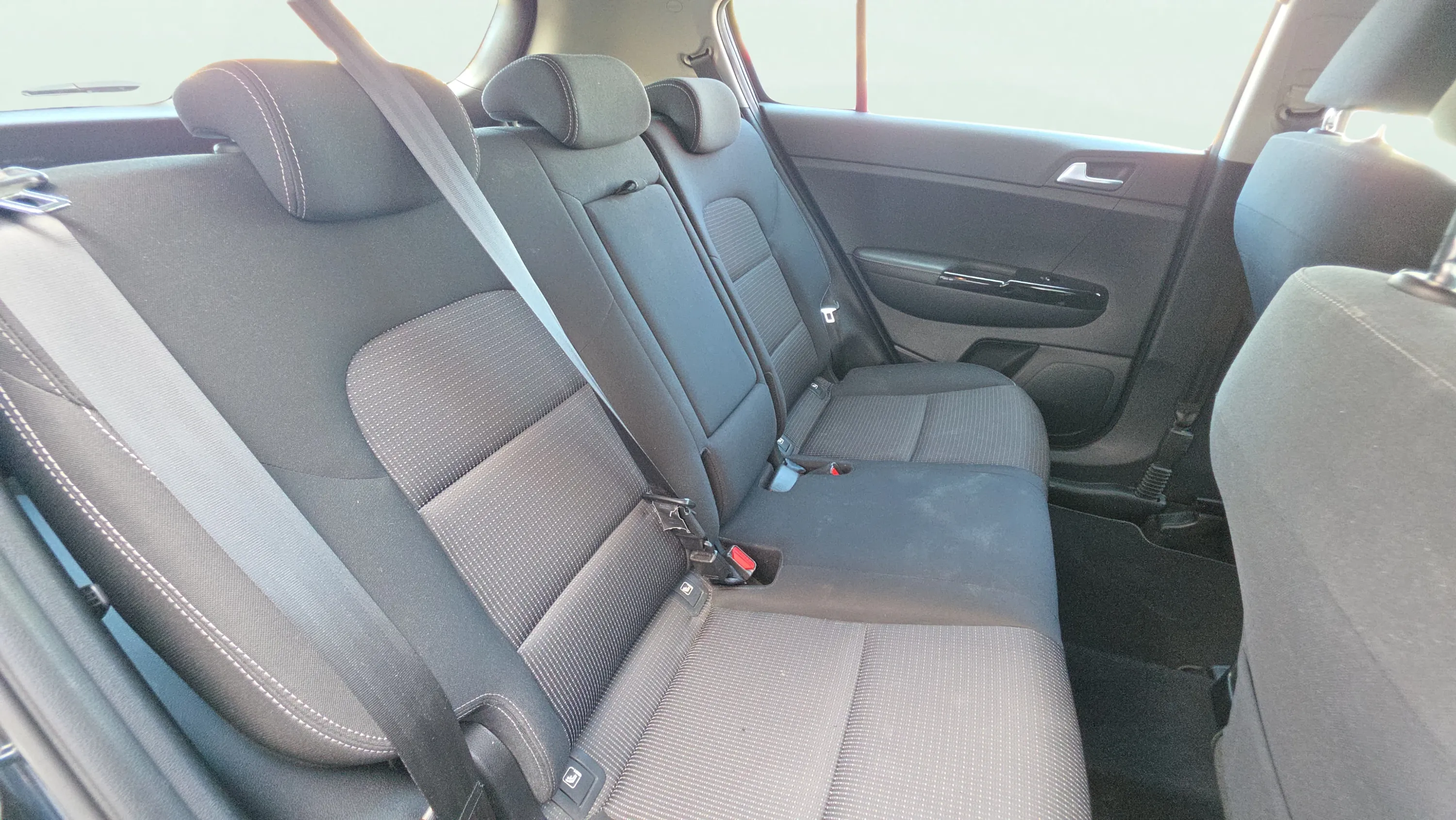 Kia Sportage 1.6 MHEV Business 4x2 - foto 21