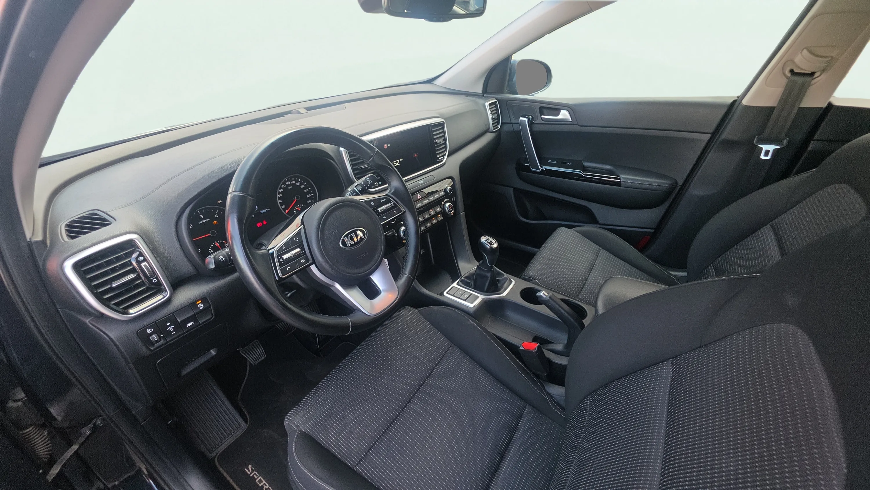Kia Sportage 1.6 MHEV Business 4x2 - foto 9