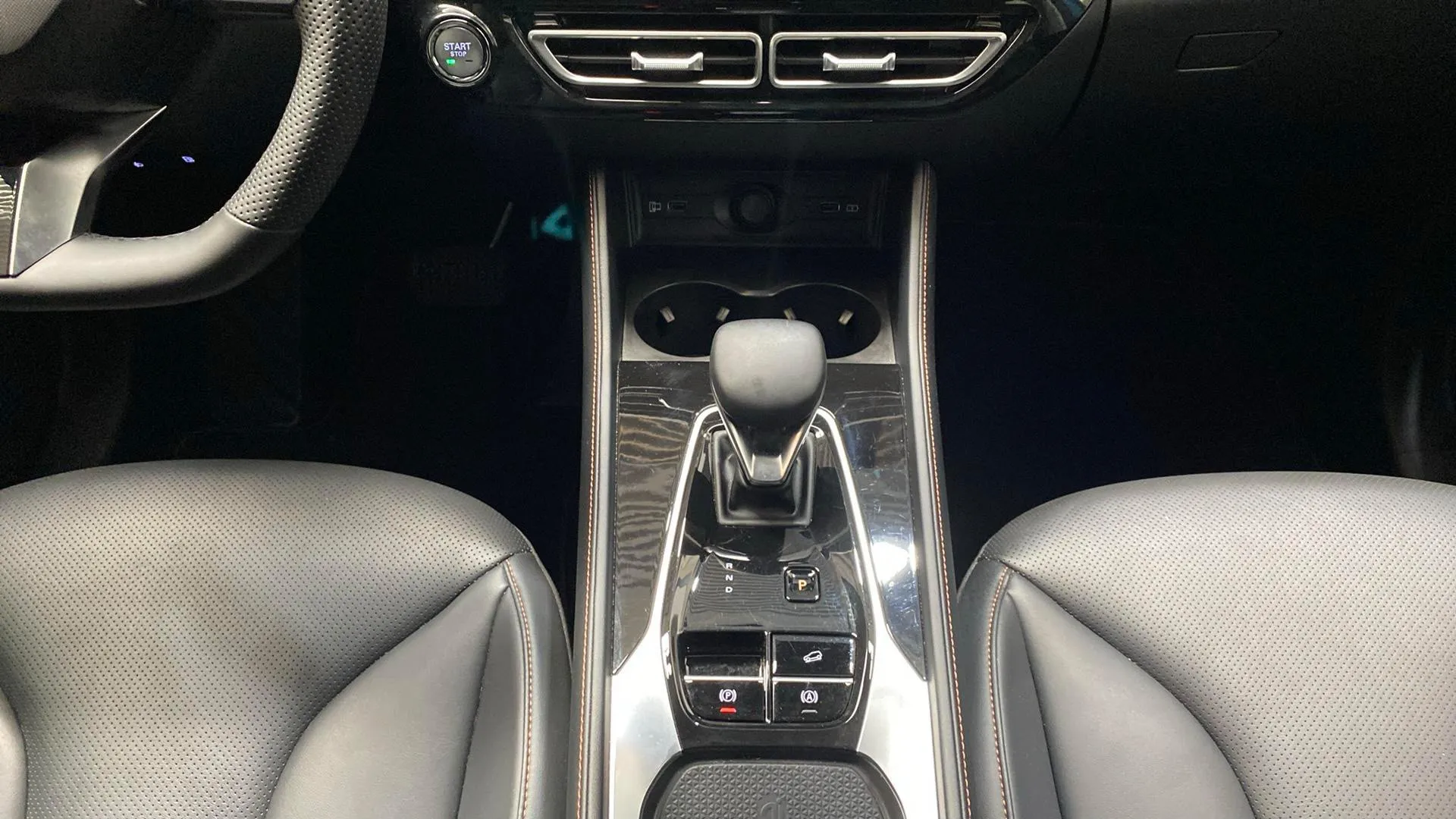 MG HS 1.5T Plug IN Hybrid Luxury - foto 15