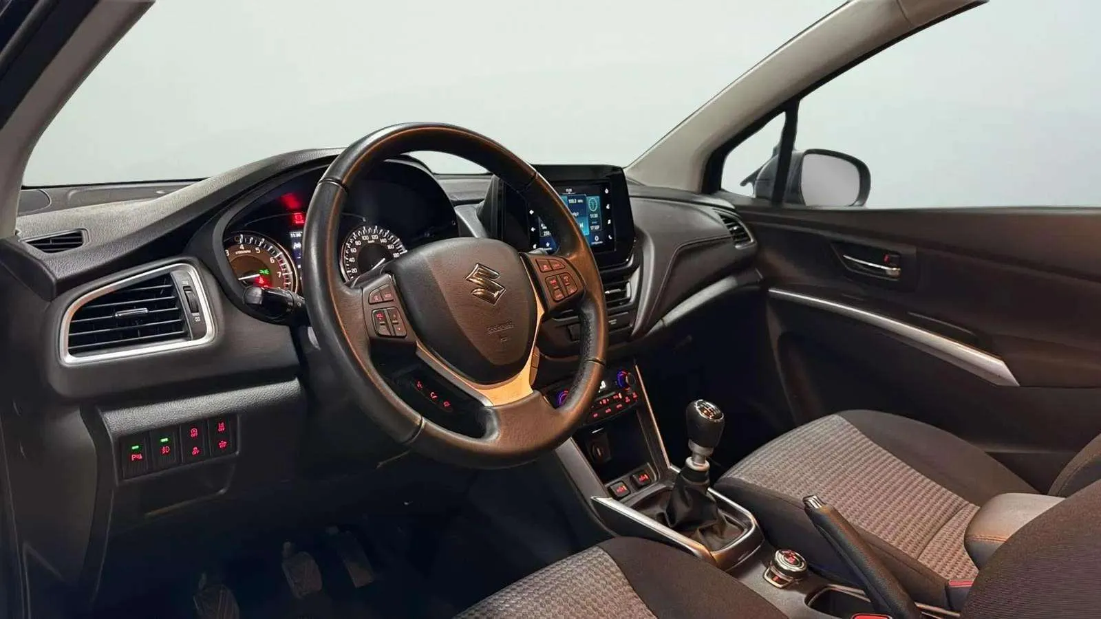 Suzuki S-Cross 1.4T S2 4WD Mild Hybrid - foto 15