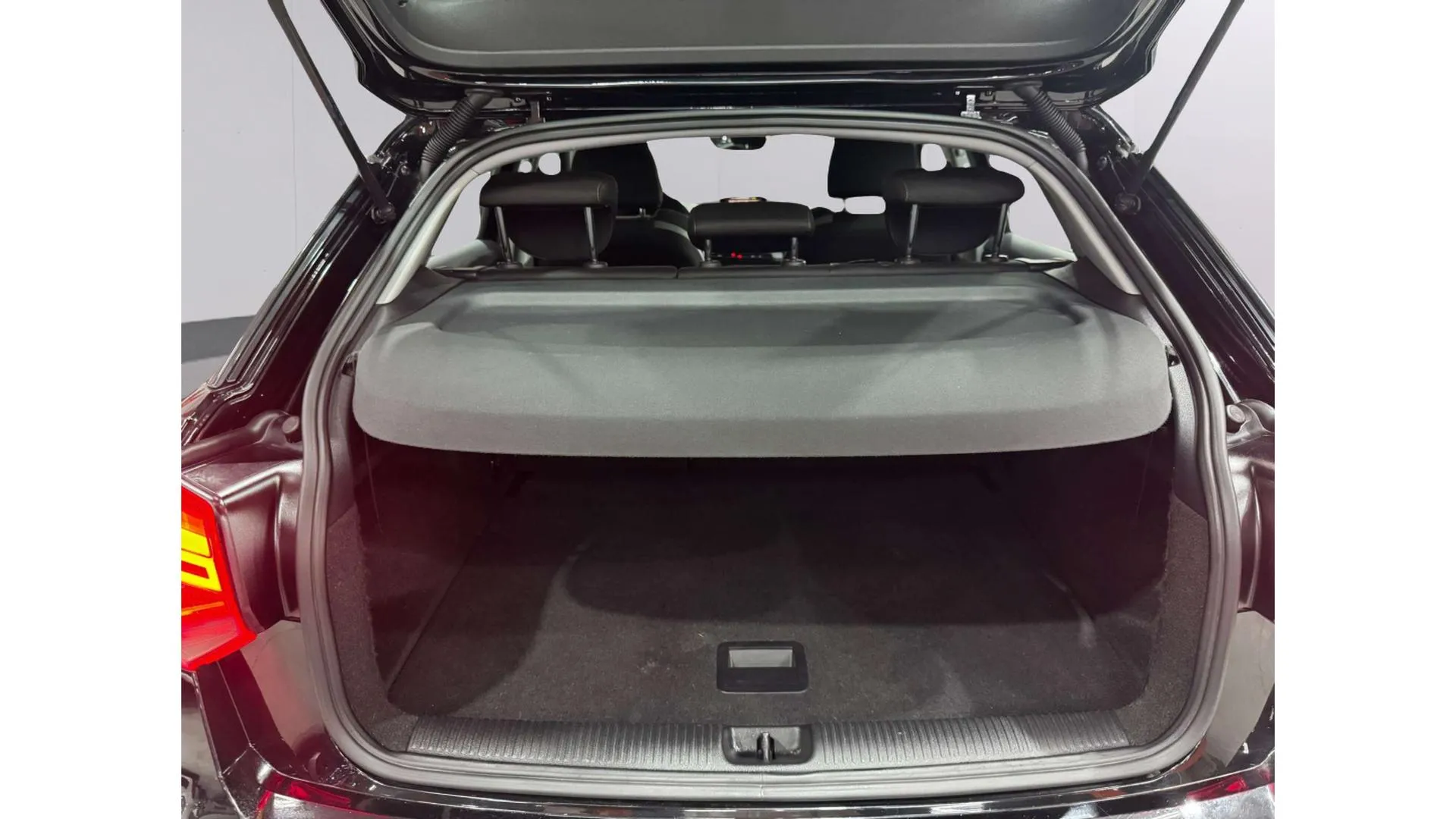Audi Q2 Sport 35 TFSI - foto 25