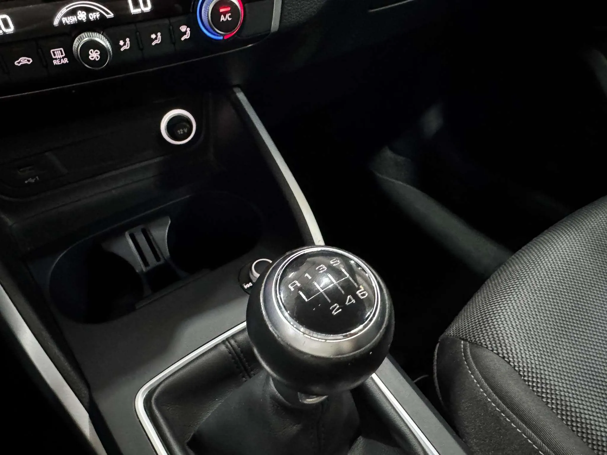 Audi Q2 Sport 35 TFSI - foto 20