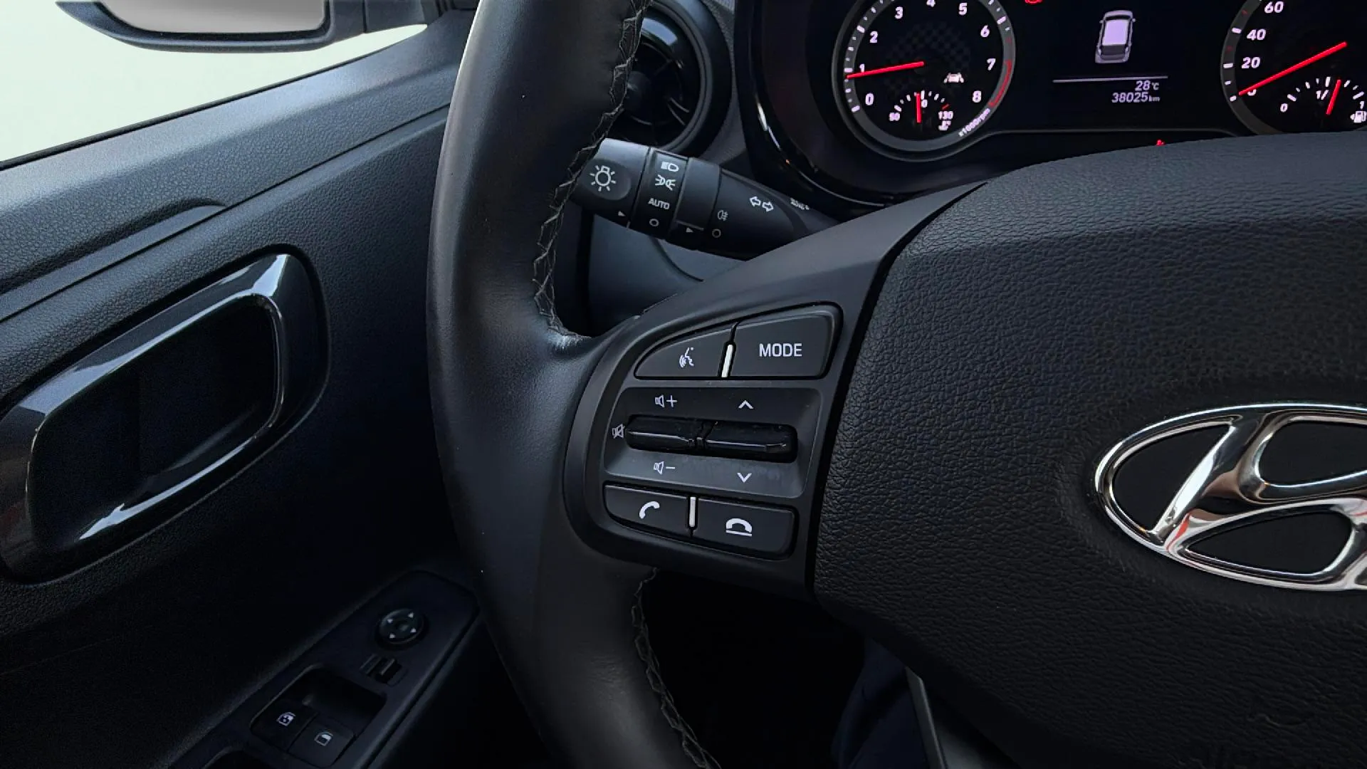 Hyundai i10 1.0 Tecno - foto 23