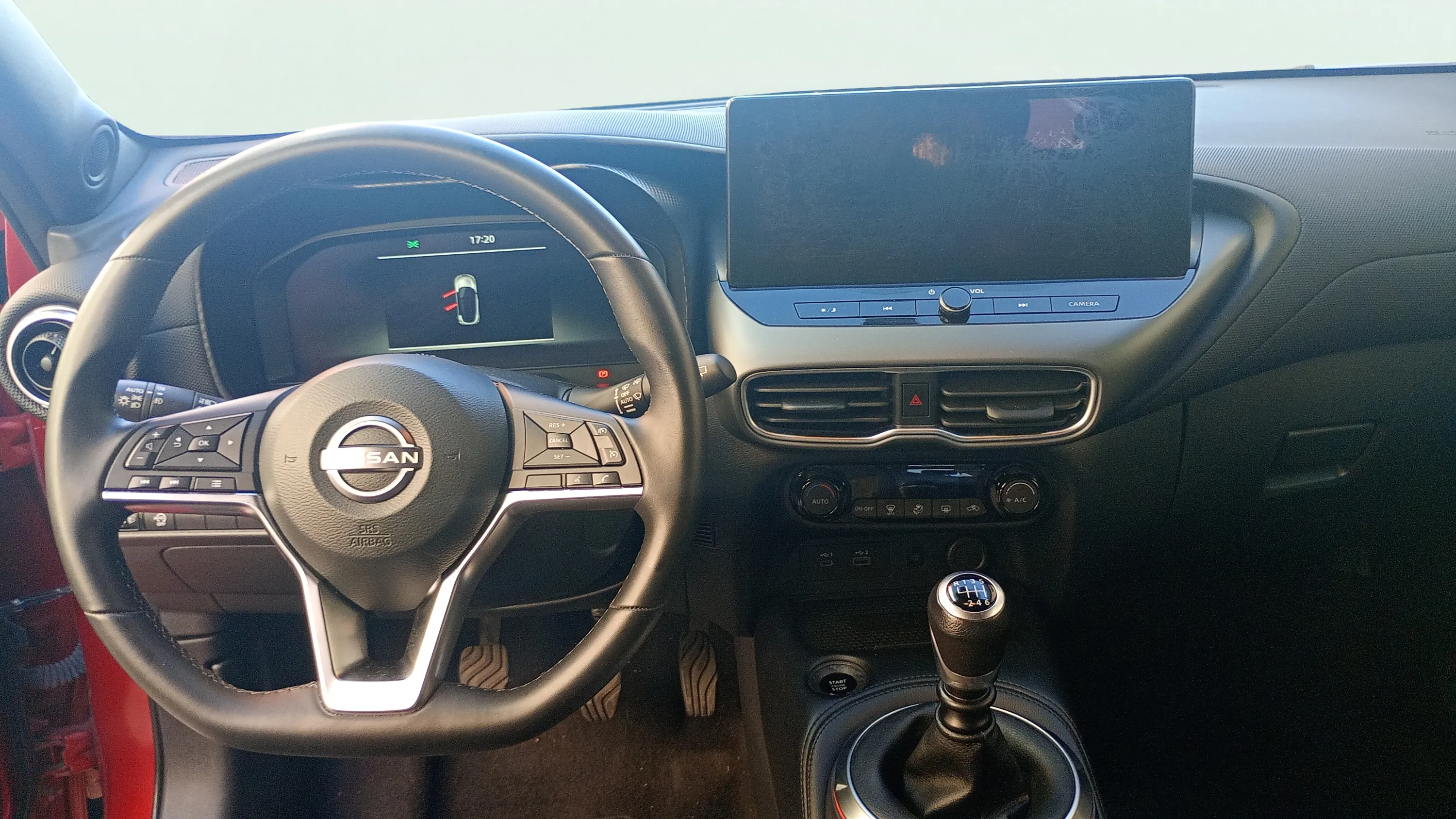 Nissan Juke DIG-T 6M/T N-Connecta - foto 14