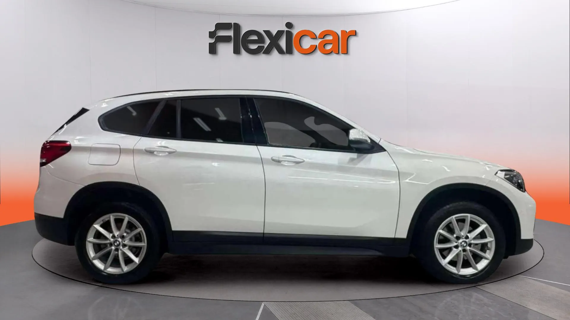 BMW X1 sDrive16d - foto 2