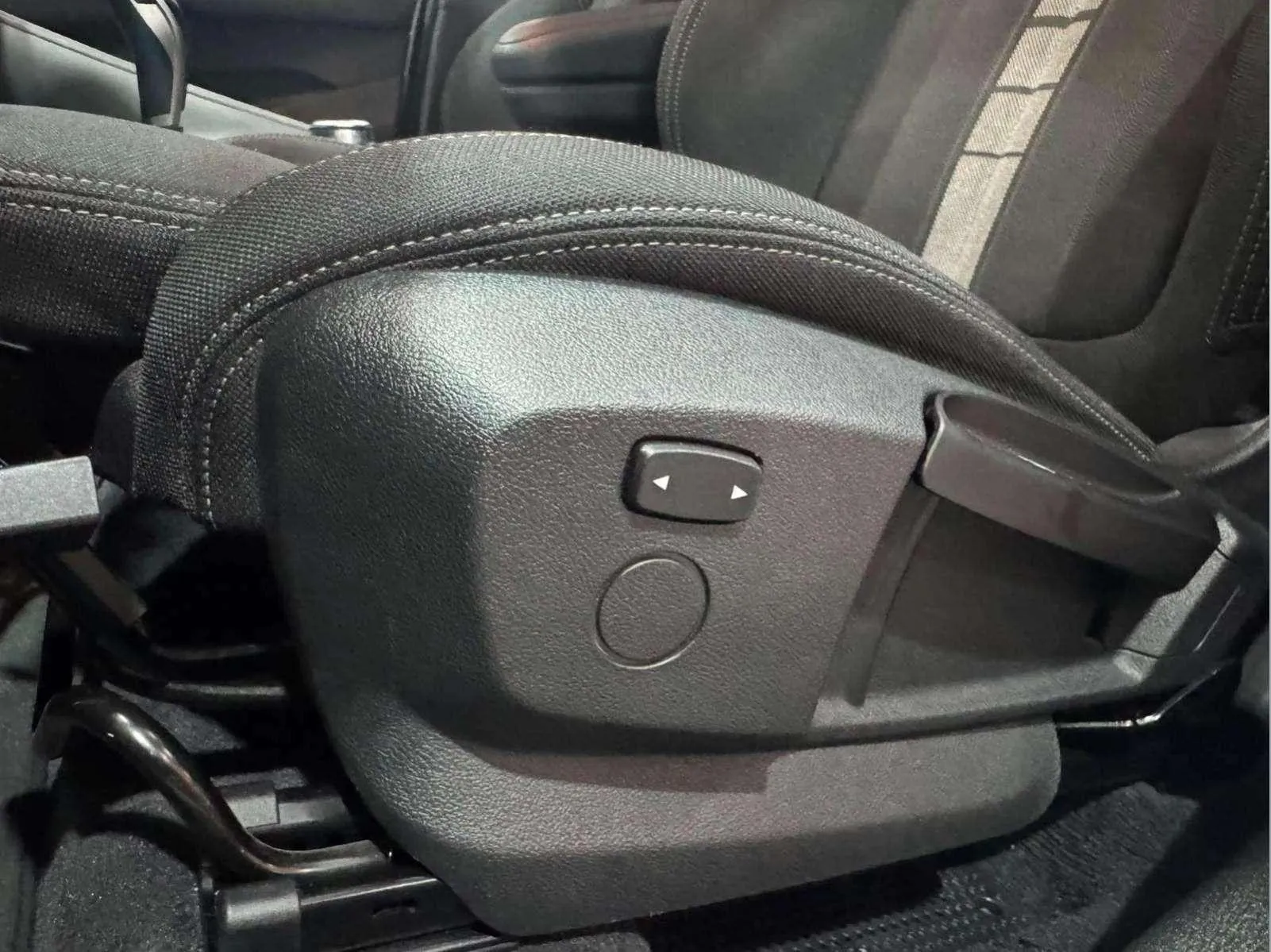 BMW X1 sDrive16d - foto 19