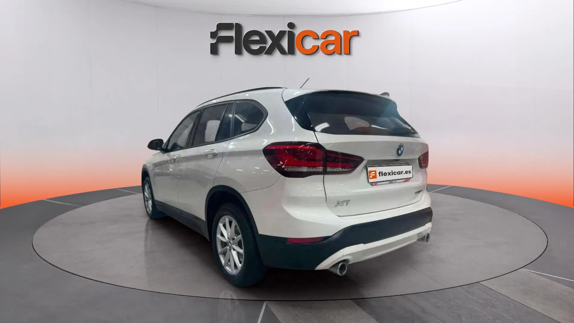 BMW X1 sDrive16d - foto 6
