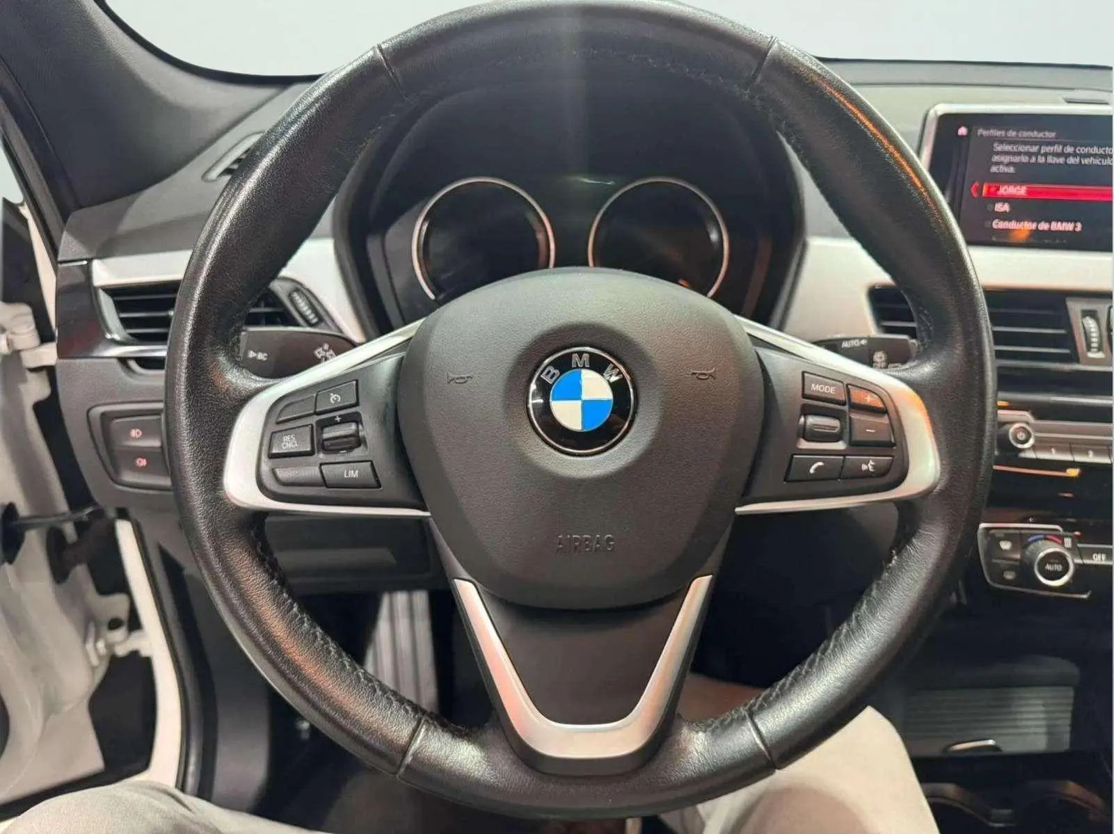 BMW X1 sDrive16d - foto 13