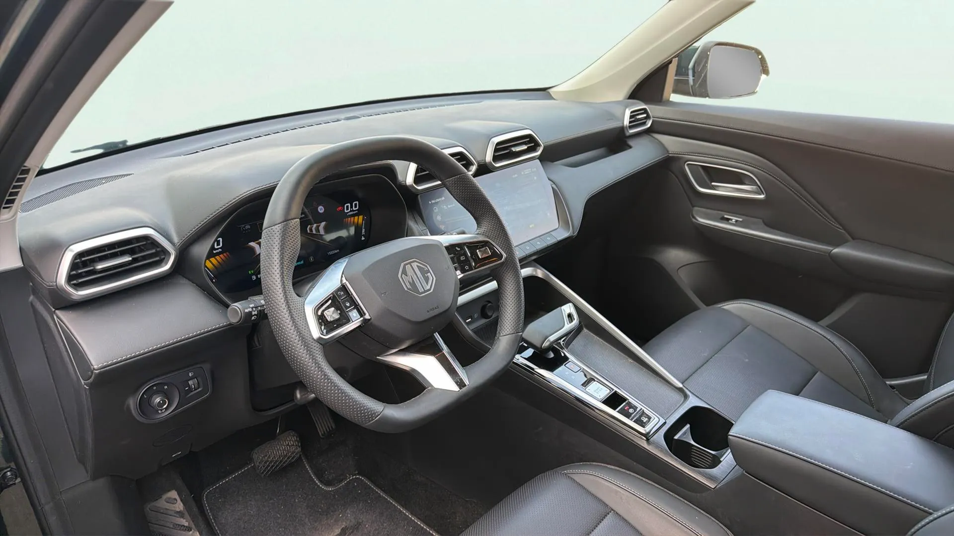 MG ZS Hybrid+ Luxury - foto 8