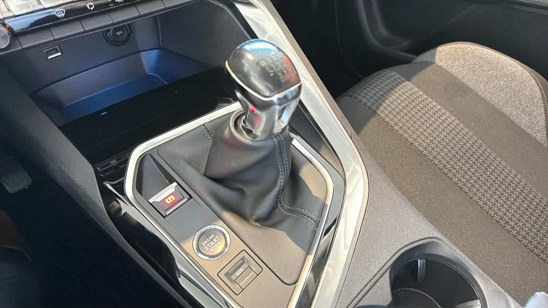 Peugeot 3008 1.5 BlueHDi Active - foto 15